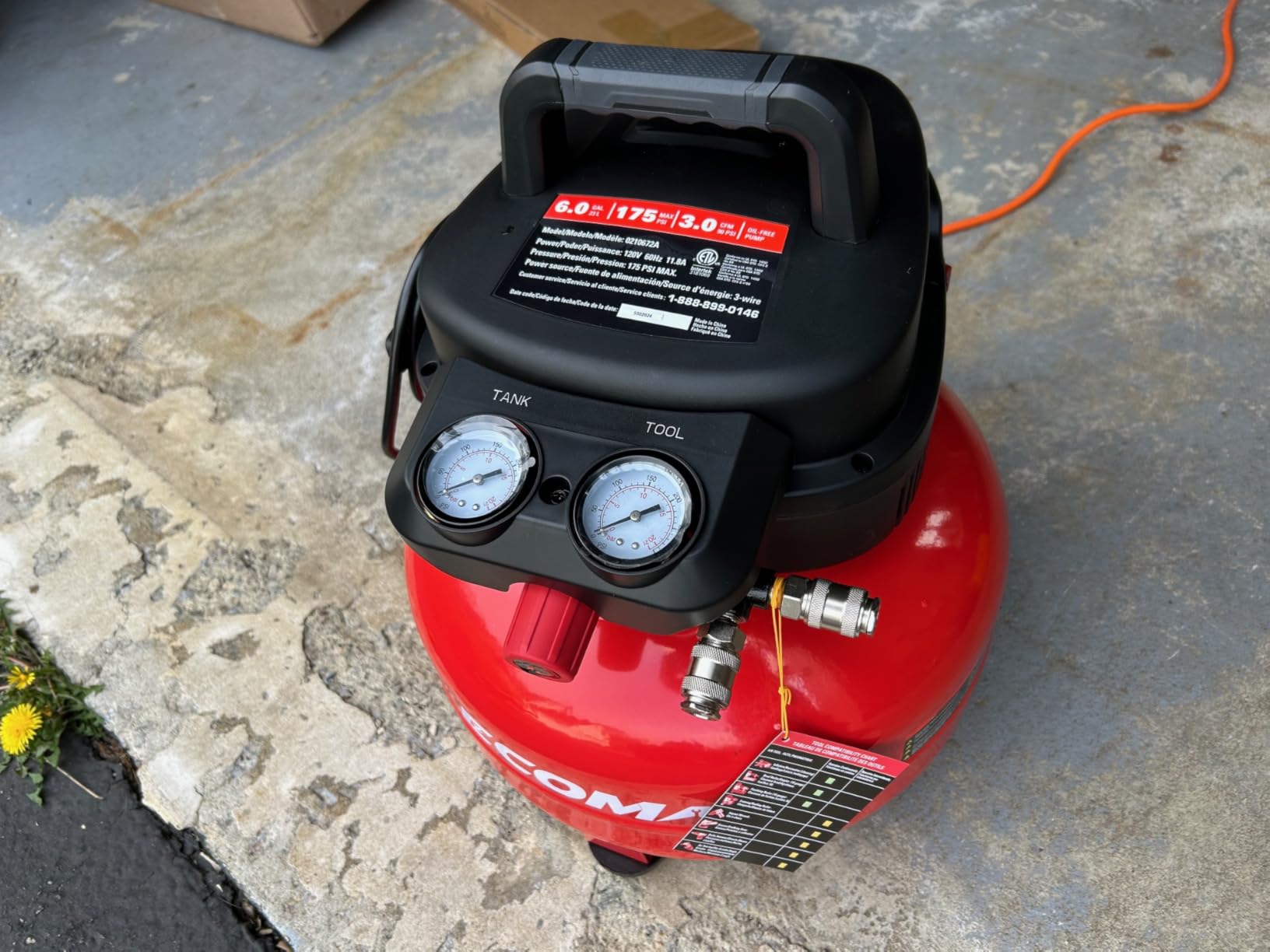 ECOMAX 6 Gallon Pancake Air Compressor 175PSI 3 CFM @ 90 PSI | Oil-Free Pump, 10 Accessories Kit, Dual Quick Couplers, for Brad Nailers, Air Tools & Tire Inflation customer photo 2