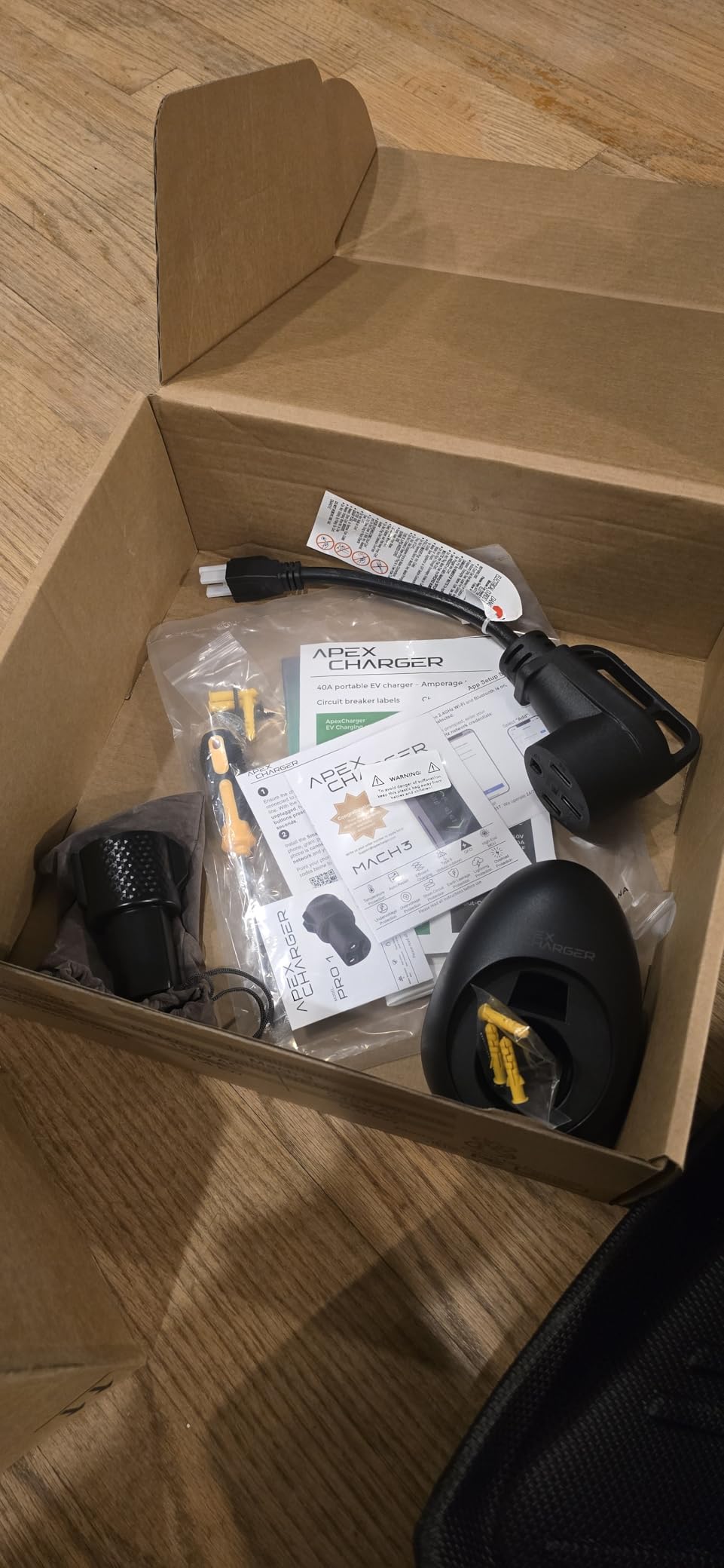 MACH 3 Fast 40 Amp Level 1&2 Portable EV Charger, Electric Vehicle Charging Station, 120-240V NEMA 14-50 w/ 5-15 Adapter. SAE J1772 Connector & Tesla Mobile NACS, Outdoor EVSE, 25ft Cable w/holder customer photo 2