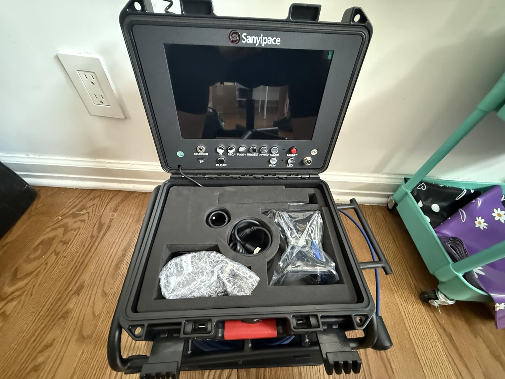 Sewer Camera Self-leveling with Locator, 512Hz Drain Camera with Distance Counter, Waterproof 100FT/30M Pipe Camera with 9