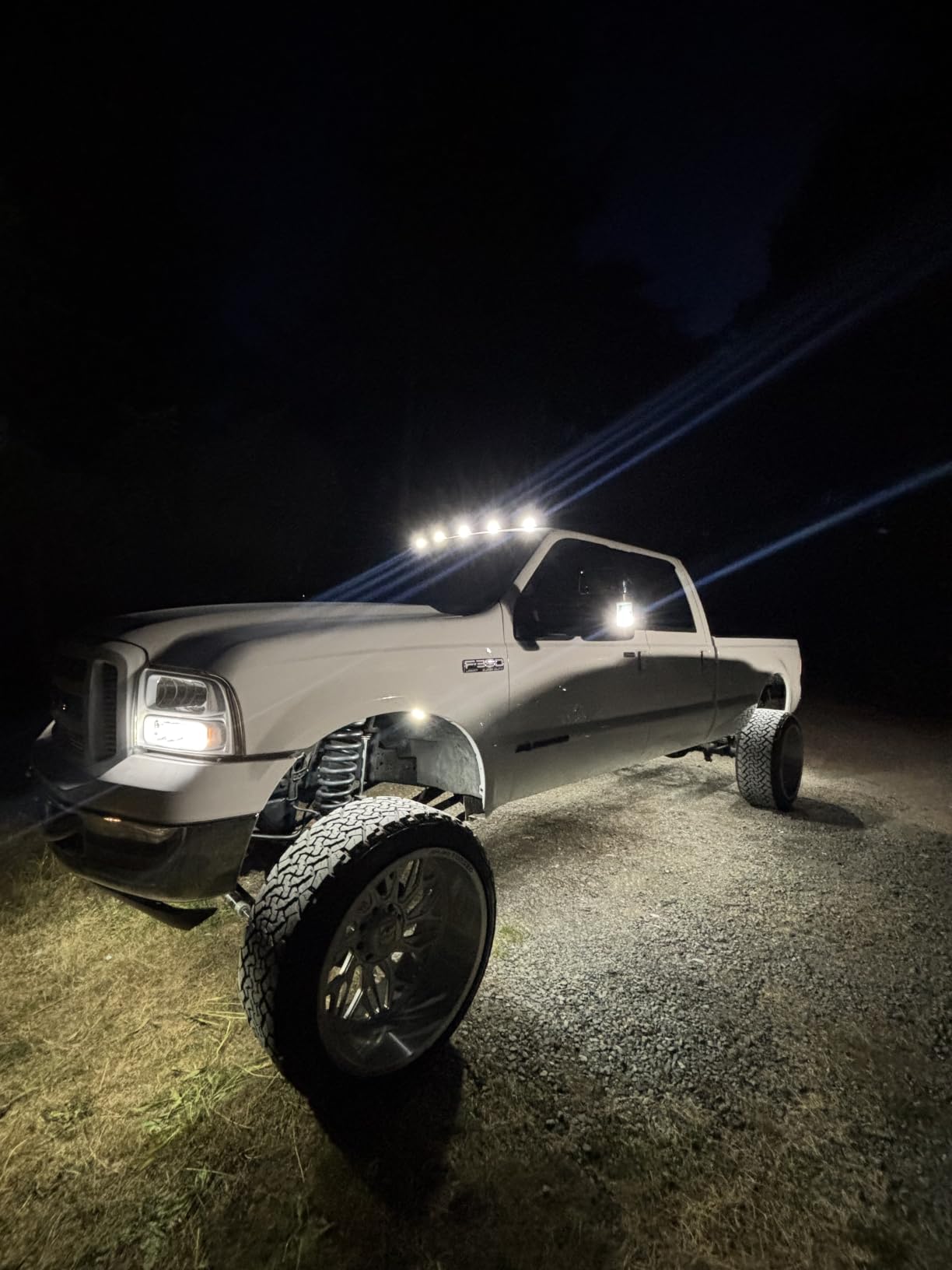 20Pods Metal All Pure White LED Rock Lights Full Kit Plug and Play&Pre Wired 6500K with Switch Wiring Harness Extension Fuse, 480Chip Aluminum Waterproof Underglow 12V for Semi Truck Pickup Offroad customer photo 1