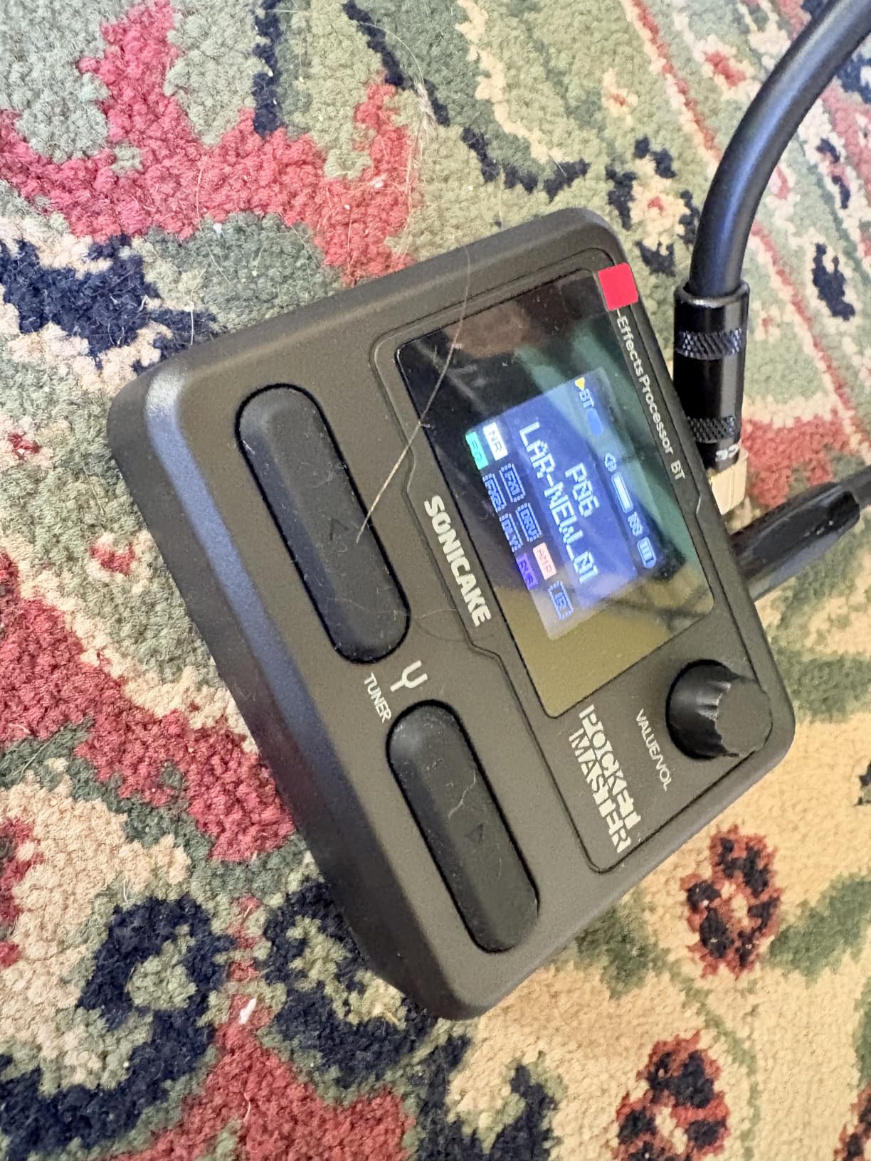 SONICAKE Pocket Master-Portable Multi Effects Pedal, 100+ Built-in Guitar/Bass/Acoustic Effects, Amp Modeling, IR Cabinets Simulation, Stereo OTG USB Audio Interface, Rechargeable Guitar Pedal (Black) customer photo 2