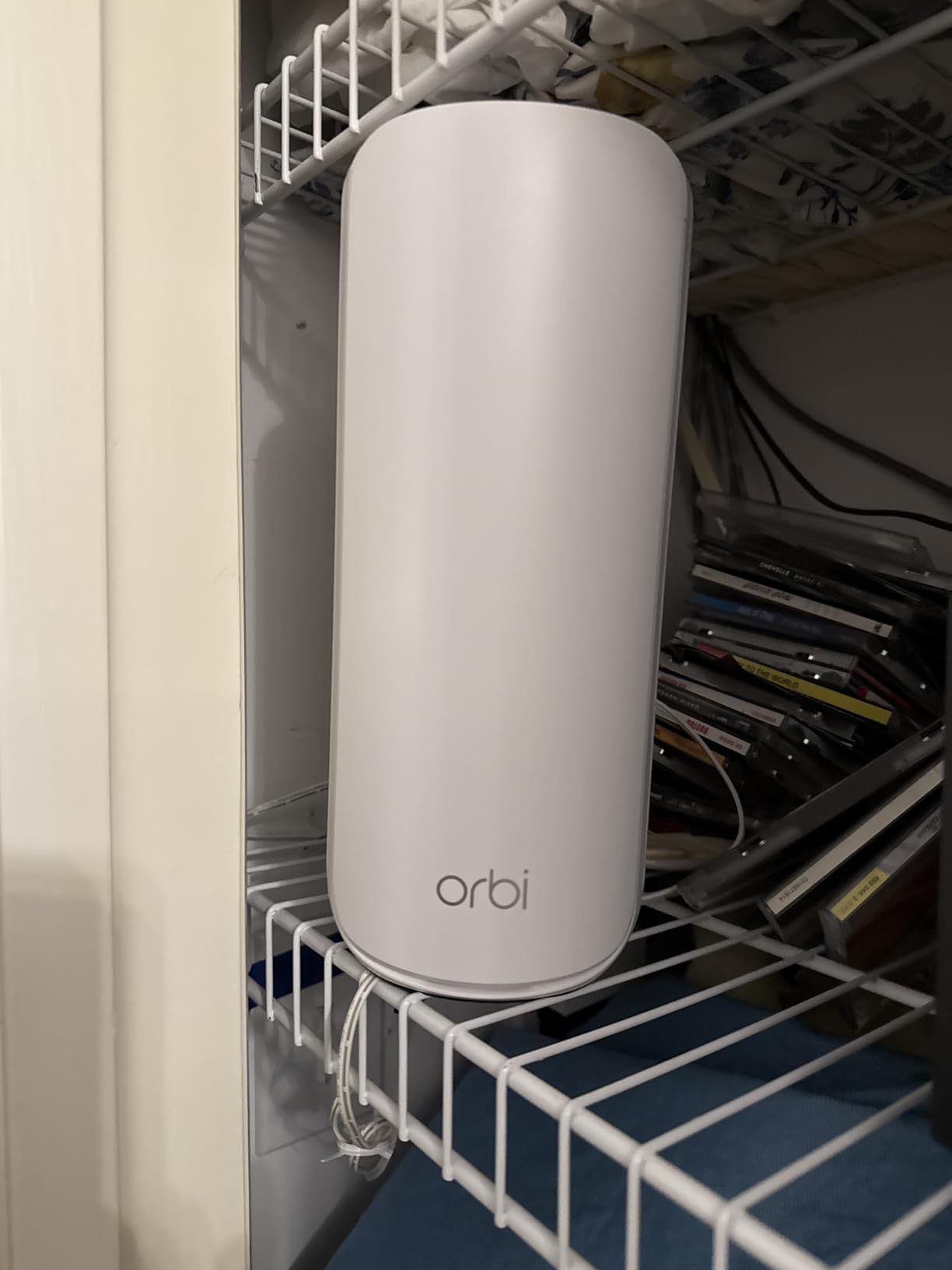 NETGEAR Orbi 870 Series Tri-Band WiFi 7 Mesh System (RBE873) - Router + 2 Satellite Extenders, Up to 21 Gbps, Covers Up to 9,000 Sq. Ft. customer photo 2