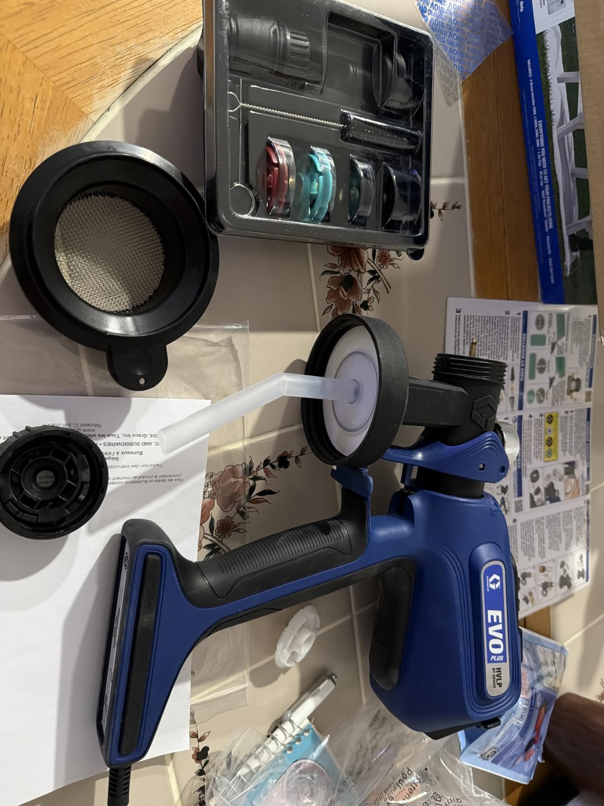 Graco EVO Plus HVLP Paint and Stain Sprayer, Electric Brass Nozzles, 2 stain and 2 paint brass nozzles, 40oz cup, sprays unthinned, fast PowerFlush cleanup customer photo 2