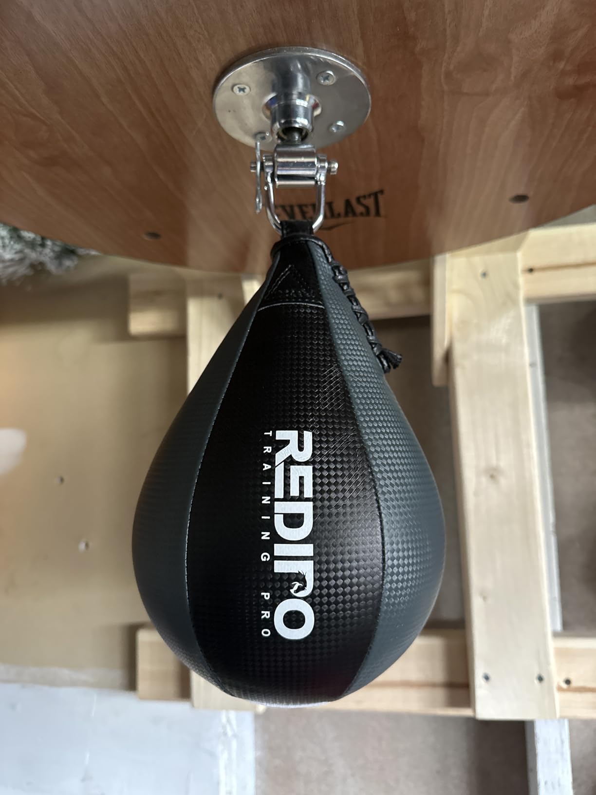 Boxing Speed Bag - PU Leather Speed Punching Ball for Boxing, MMA Training Speed Ball Reflex Ball Boxing Equipment customer photo 2