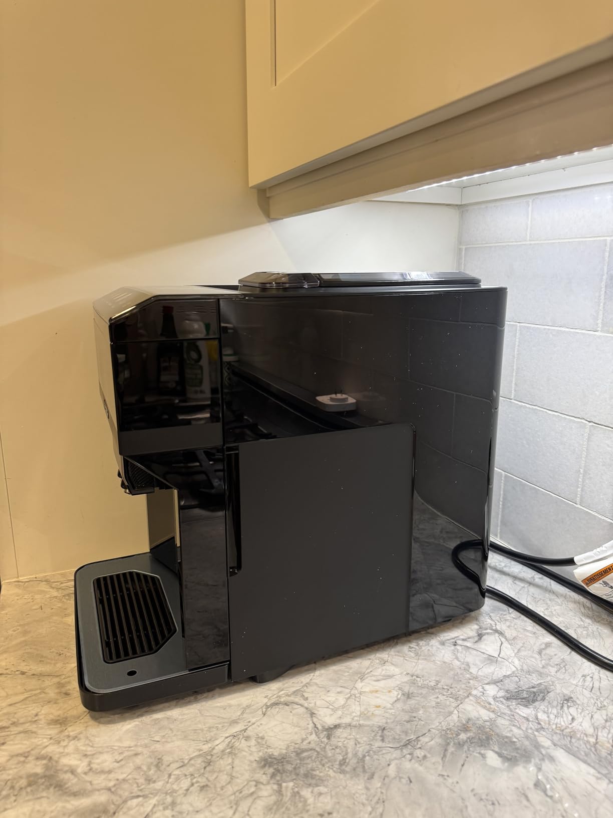 Bosch 500 Series Fully Automatic Coffee and Espresso Machine - Black | Double Cup, 9 Drinks, Built-In Grinder, Programmable Super Coffee Maker customer photo 1