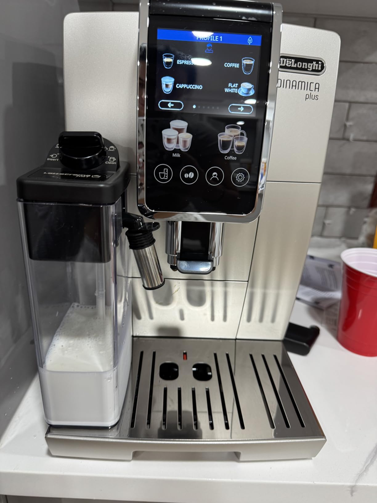De'Longhi Dinamica Plus Fully Automatic Espresso Machine - Personalized Coffee for up to 4 User Profiles, 24+ Recipes, Built-in Grinder, Automatic Milk Steam Wand customer photo 2