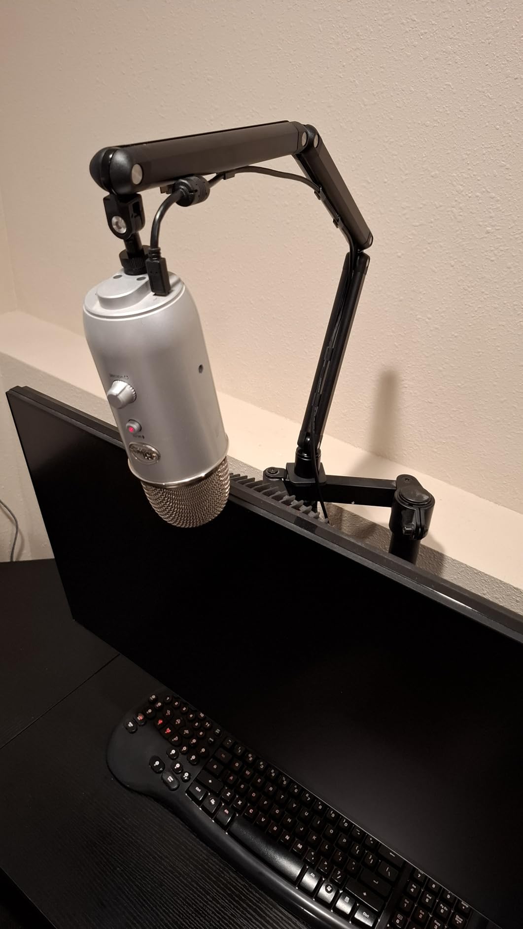 TODI Mic Arm for Lightweight Mics, Microphone Arm Rotatable, Storable Desk Mic Stand for Bear 3LB with Mount Clamp, Mic Stand Boom Arm with Cable Channel with 3/8'' 5/8'' Thread for Podcast, Gaming customer photo 2