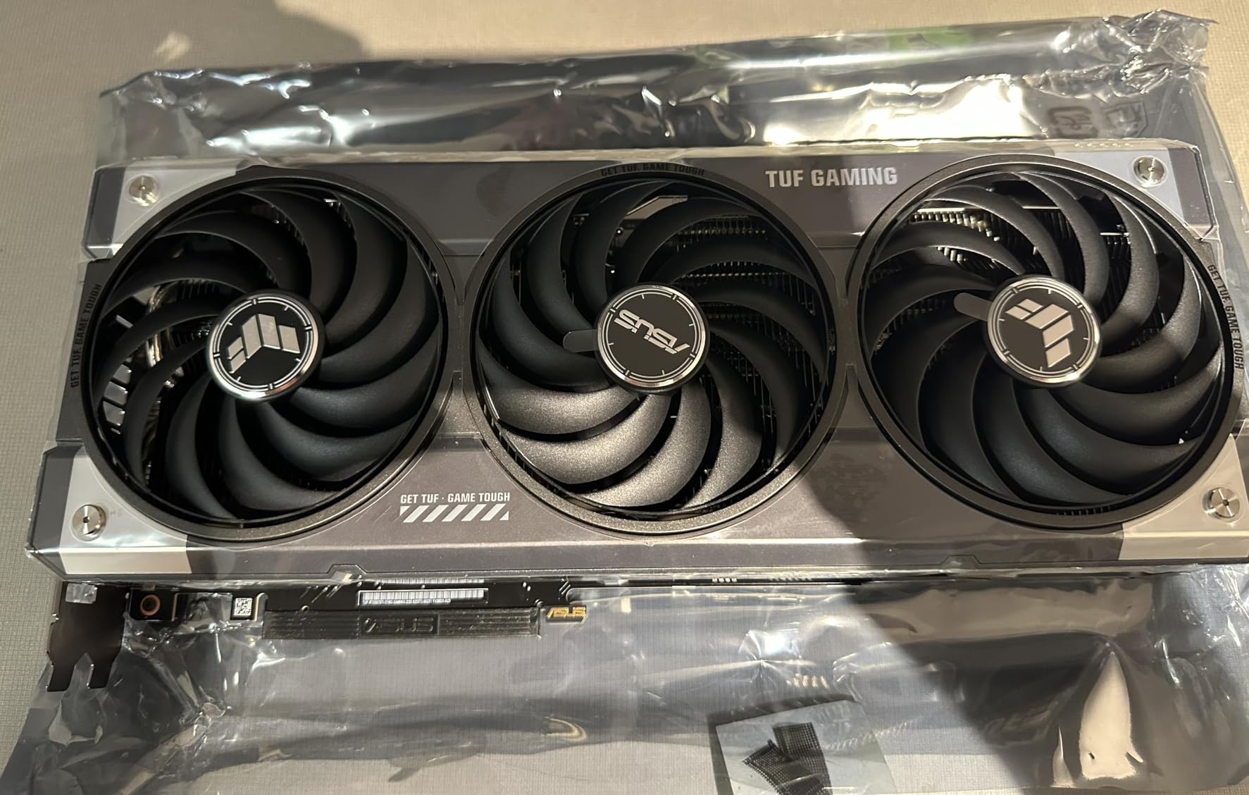 ASUS TUF Gaming NVIDIA GeForce RTX 5070 Ti 16GB GDDR7 OC Edition Graphics Card, (PCIe 5.0, HDMI/DP 2.1, 3.125-Slot, Military-Grade Components, Protective PCB Coating), 3 Year Warranty customer photo 2