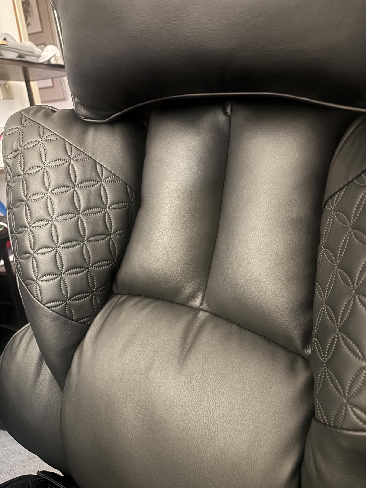 COMHOMA Big and Tall Office Chair Heavy Duty Wide Ergonomic Gaming Chair with Deluxe Embossing Designed Leather with Foot Rest, 150° Reclining Adjustable Armrests Pocket Spring Back Support and Pillow customer photo 2