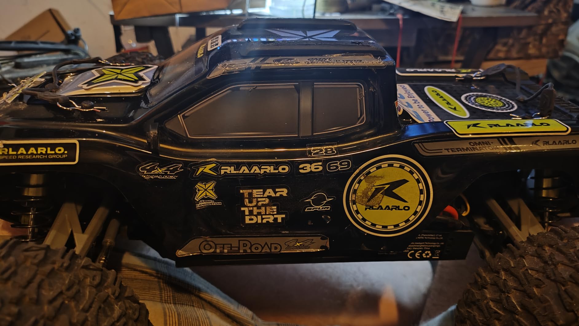 RIAARIO 1/10 Brushless RC Cars, 50+ MPH, 4WD Trucks, Carbon Fiber, Ages 8+ | 60A ESC Monster Trucks, 3650 2650KV Brushless Motor, 3S LiPo, Gyro, CNC Central Differential, 11KG Metal Servo with 7075 Gear customer photo 2