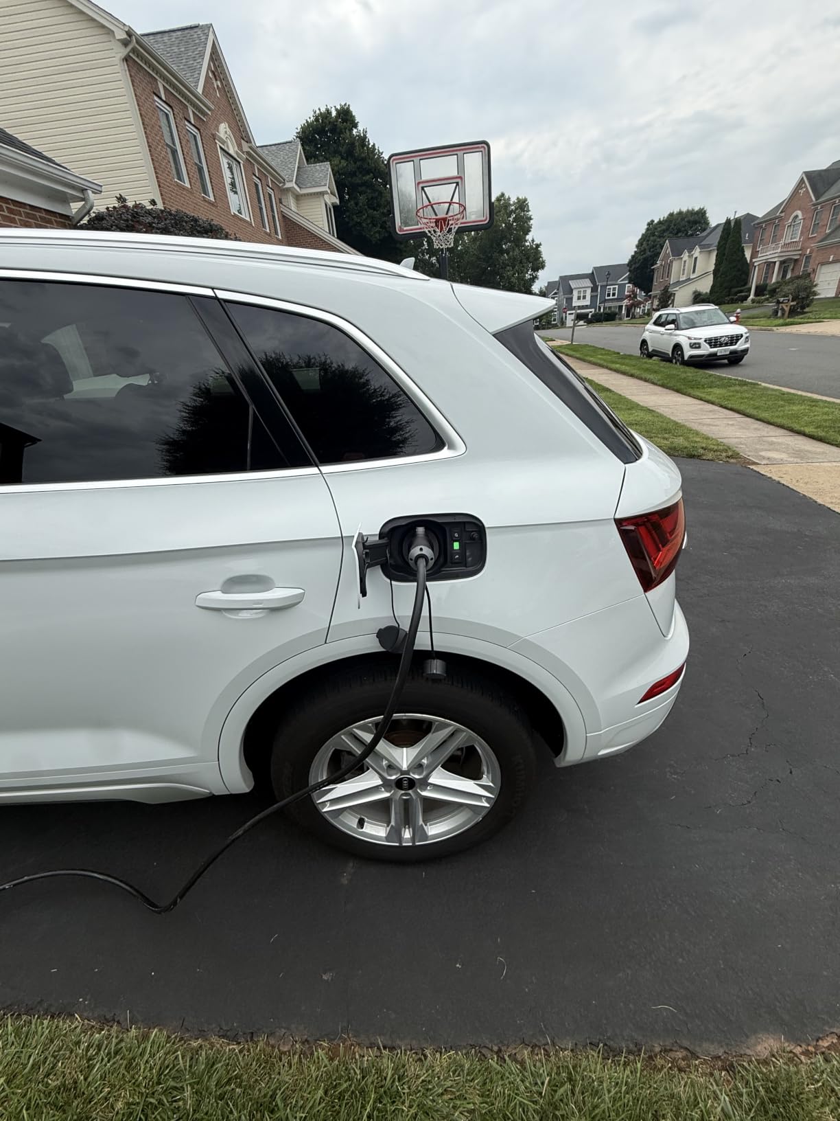 AIMILER Level 2 Electric Vehicle (EV) Charger(WiFi APP/Plug-Play), 40A, 25ft Cable ETL Certified, 220V-240V NEMA 14-50P Plug EVSE w/ J1772 Connector, Portable EV Car Charging Stations (Jet) customer photo 1
