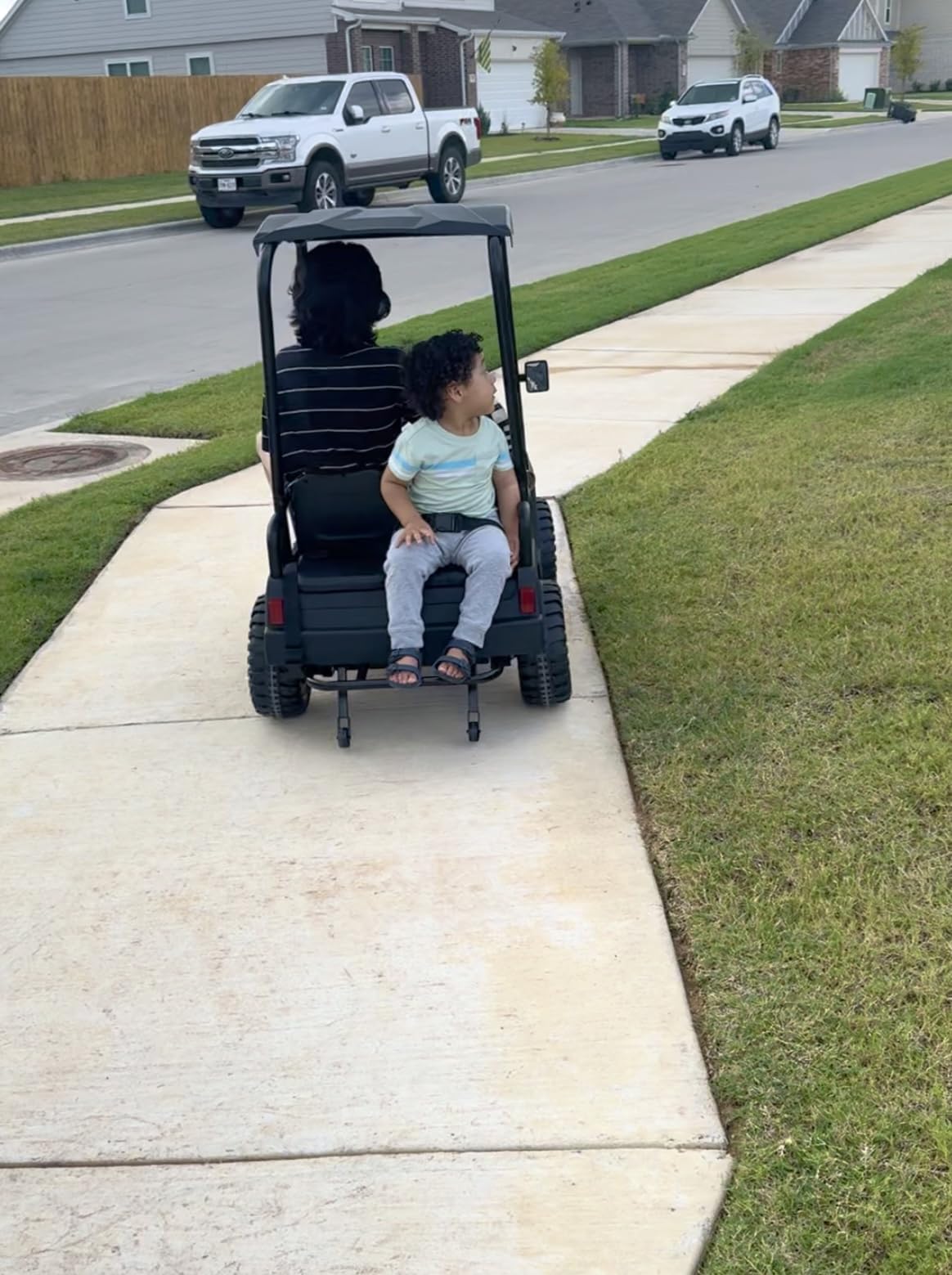 LIGIANT 24V Ride on Car for Big Kids, 4-Seaters Kids Golf Cart | Max Cap: 264 Lbs (4 Kids), 4WD Kid's Car w/Remote Control, Detachable Awning, Spring Suspension, Music/Story/Power Display customer photo 1
