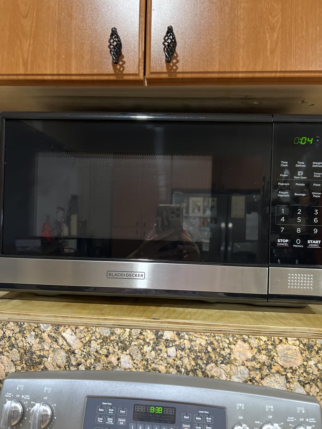BLACK+DECKER 5-in-1 Microwave Oven Air Fryer Combo, 0.9 Cu.Ft, 900W | Countertop Microwave, Convection Bake & Roast, Child Lock, 10 Power Levels, for Small Kitchens & RVs customer photo 2