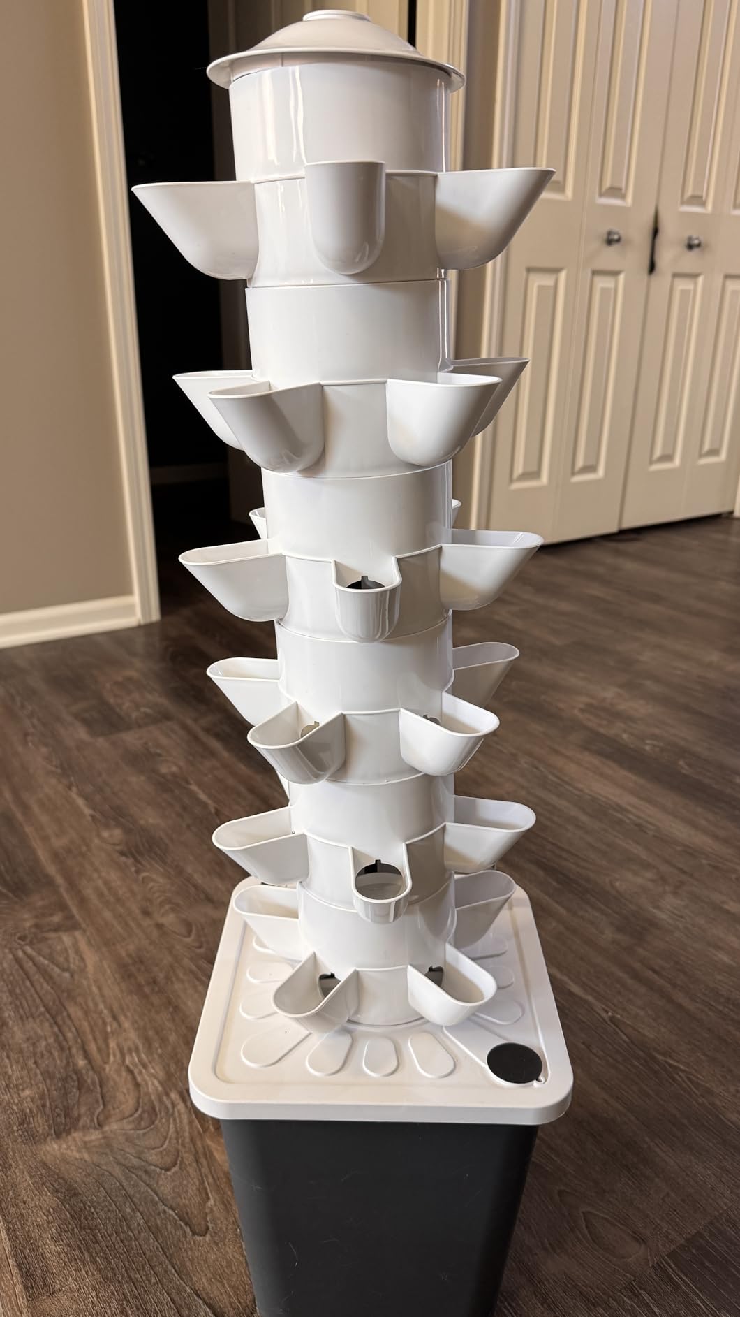 Hydroponics Tower Indoor Growing System Vertical Garden Planter Indoor Smart Garden Kit with Pump and Movable Water Tank Vegetable Plant Gift for Gardening Lover (35-Plants) customer photo 2