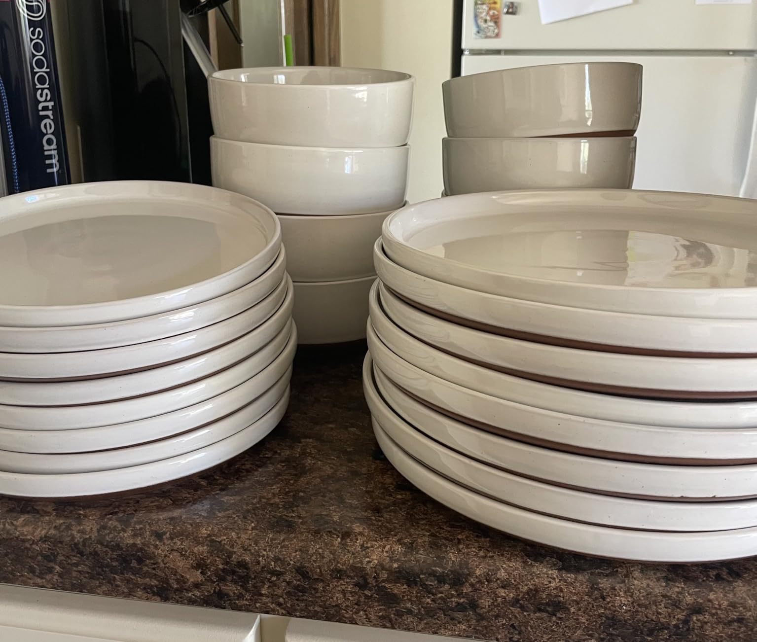 MALACASA Plates and Bowls Sets, 24 Pieces Modern Ceramic Dinnerware Set for 8 Kitchen Stoneware Dishes Dishware Set Microwave and Dishwasher Safe, White, Series TARA customer photo 1