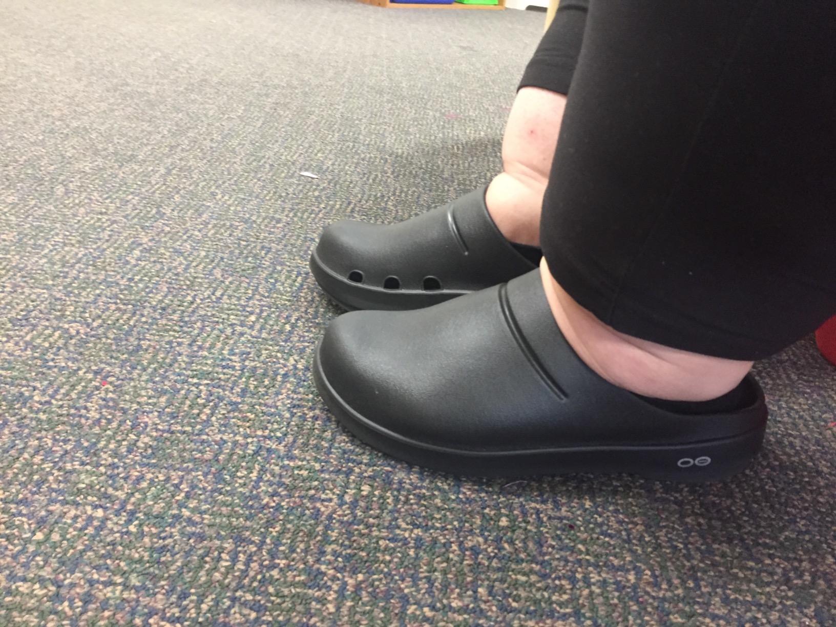 OOFOS Unisex-Adult OOcloog customer photo 1