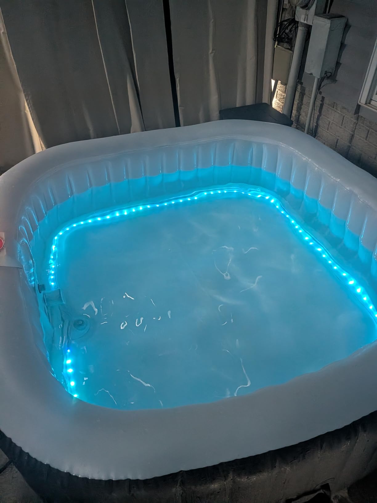 EZLIFE 6-Person Inflatable Hot Tub Spa with LED Light Strip | 130 Air Jets, 1350W Heater, 252-Gallon Square Spa with Cover and Plug-and-Play 120V Setup customer photo 2