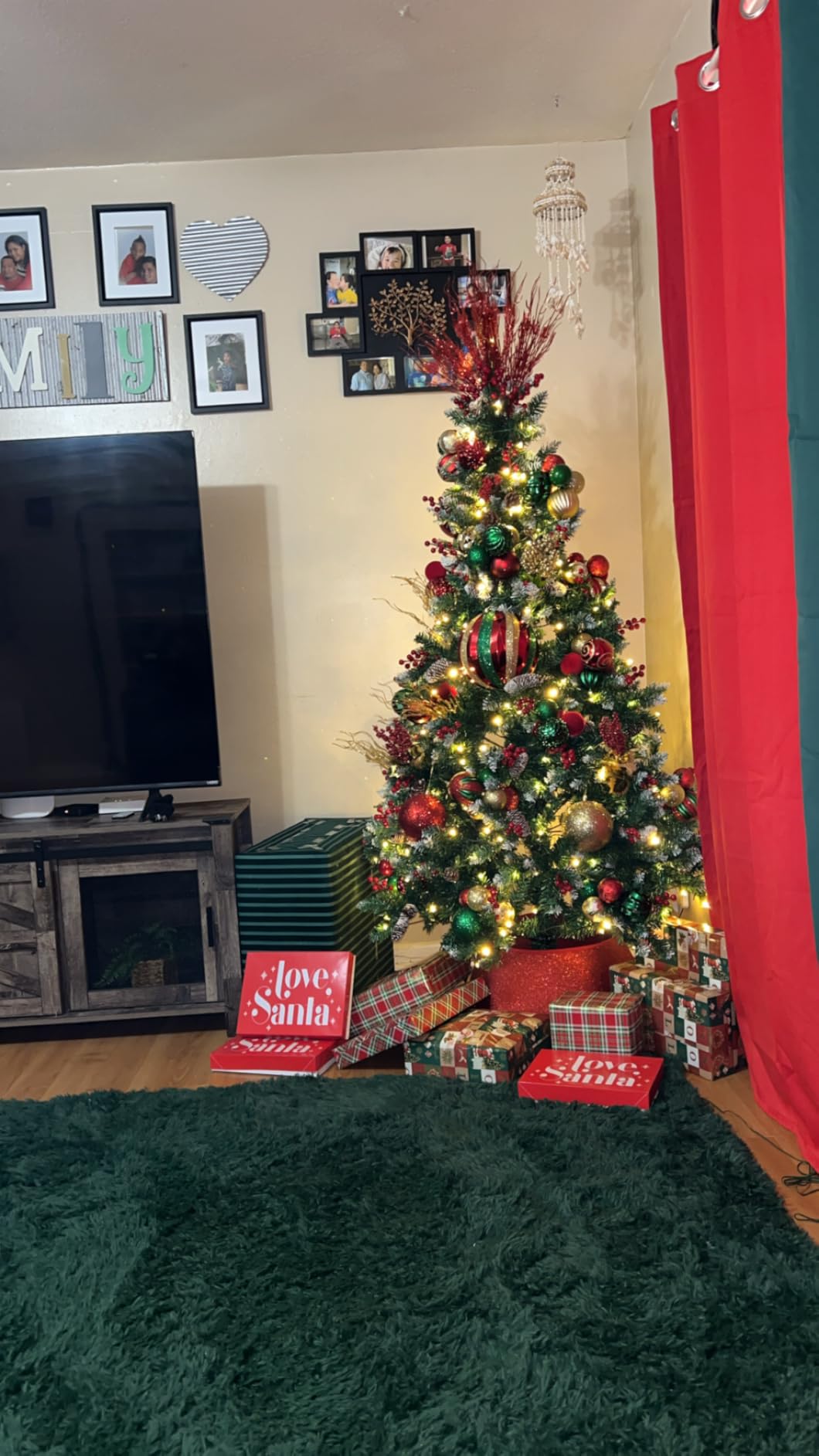 YITAHOME Prelit Snow Flocked Christmas Tree 7.5ft with Remote | Hinged Pine Christmas Tree w/ 550 Warm White/Multicolor Changing Lights, 1278 Tips and Foldable Base for Home, Party Decor customer photo 1