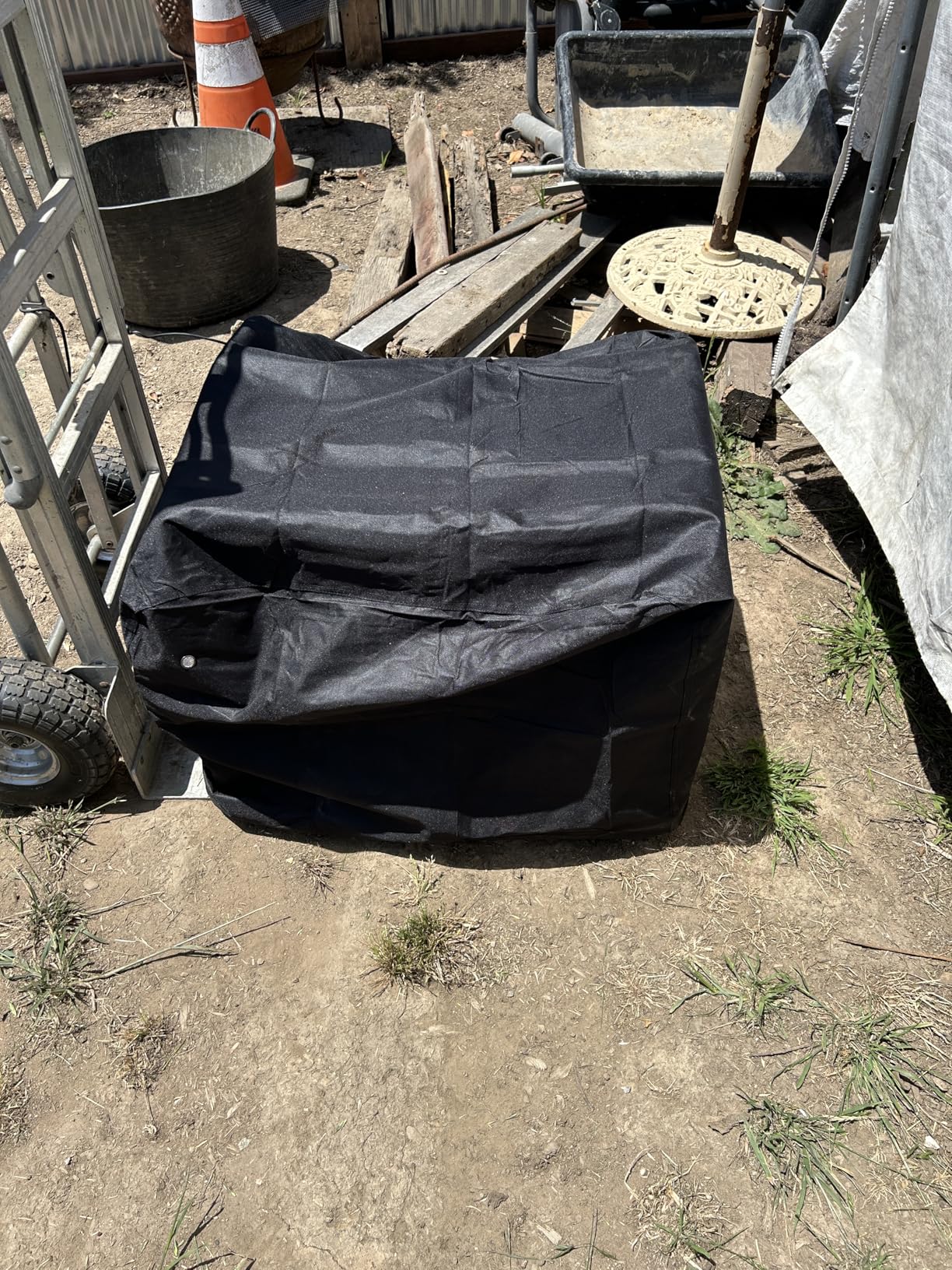 Waterproof Generator Covers for Outside, Heavy Duty Thicken 900D Polyester Fabric Portable Generator Covers Universal Fits for Most Generators 3000-5000 Watt, Black (26
