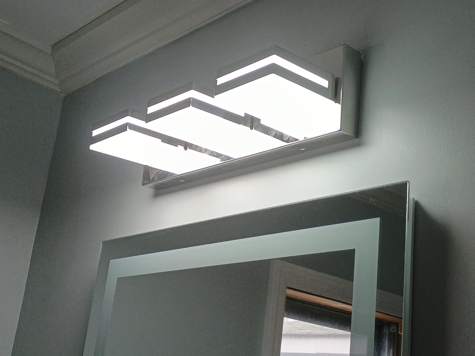 Modern LED Stainless Steel Chrome Acrylic Bathroom Lights Fixtures 3-Light | Wall Lighting,Vanity Lights for Bathroom Over Mirror 6000K 350°Rotate (No Assembly Required) customer photo 1