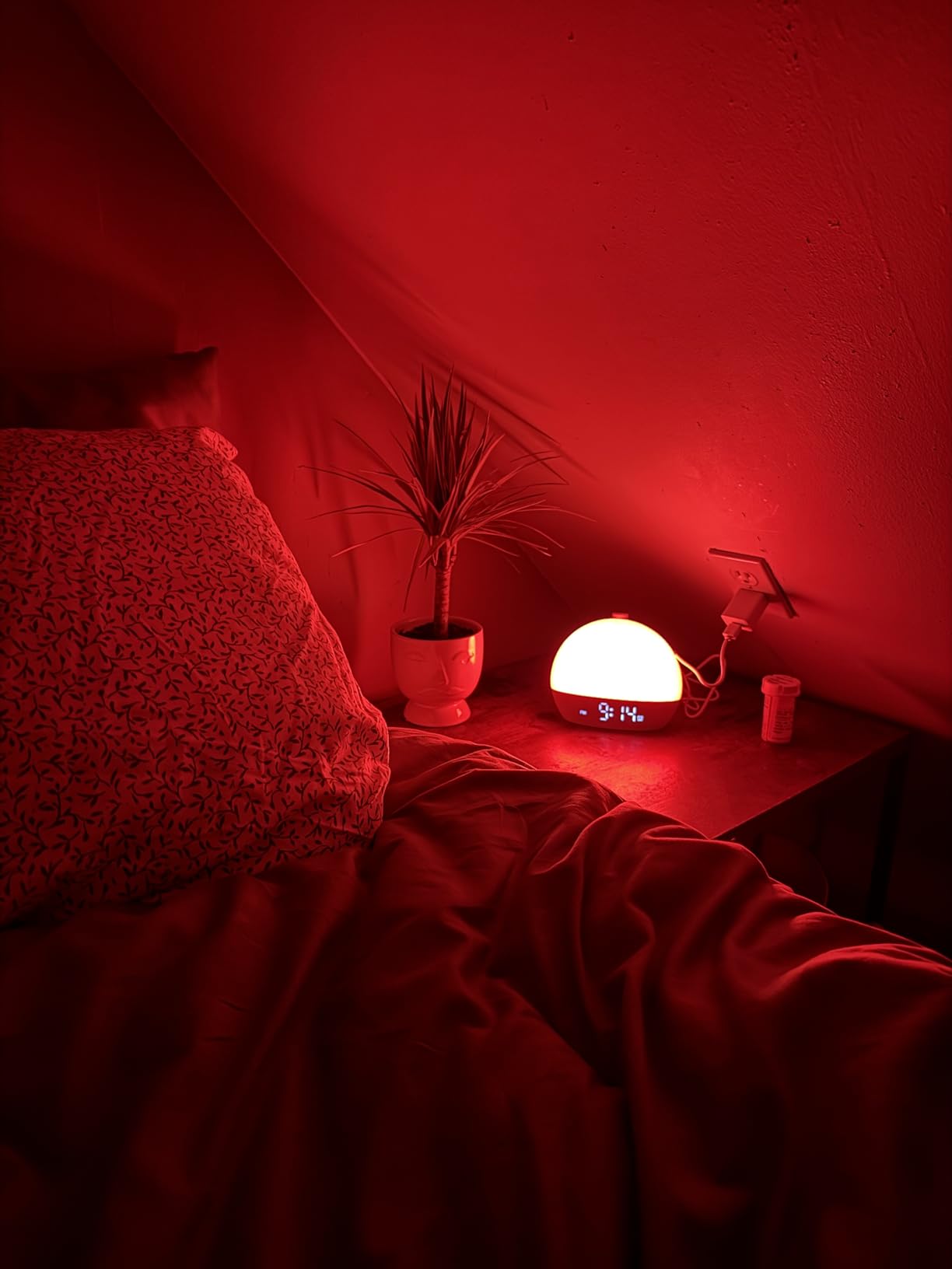 Wake Up Light Sunrise Alarm Clock, White Noise Sound Machine | with 30 Soothing Sounds, Dimmable Night Lights, Sleep Aid, Snooze, Timer, Loud Alarm Clock for Heavy Sleepers Adults Kids customer photo 1