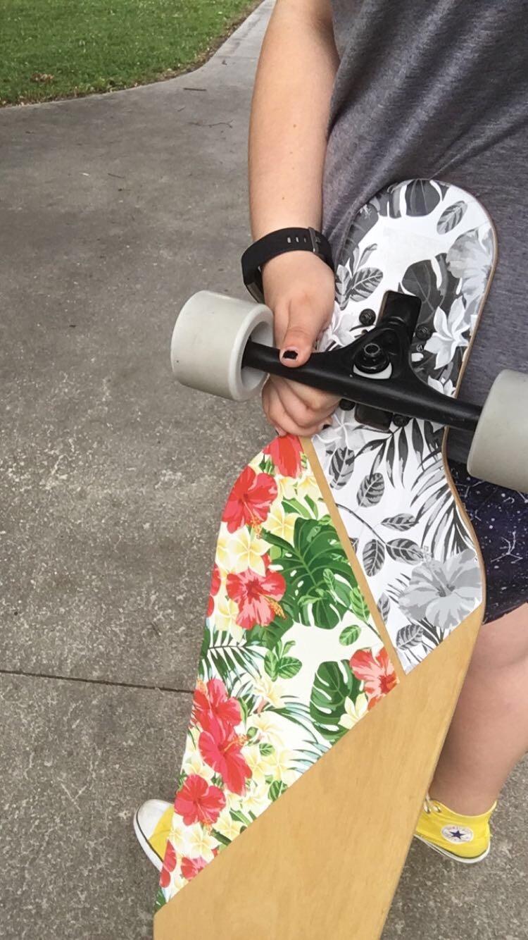 VOLADOR Urban Freeride Pro Longboard | Adaptive Cruiser 42inch | North America Maple | Camber Concave Drop Through Longboard Complete | Setup for Urban Commuting customer photo 2