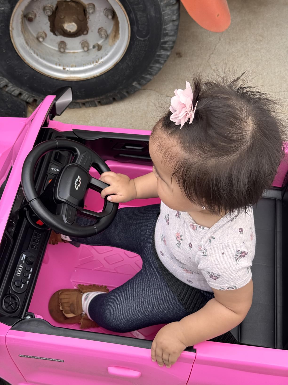Winado 12V Licensed Chevrolet Colorado Electric Ride on Car for Kids, Pink | Ride on Toys for Toddlers w/ Remote Control, Battery Powered, Bluetooth, Soft Start, LED Lights customer photo 1