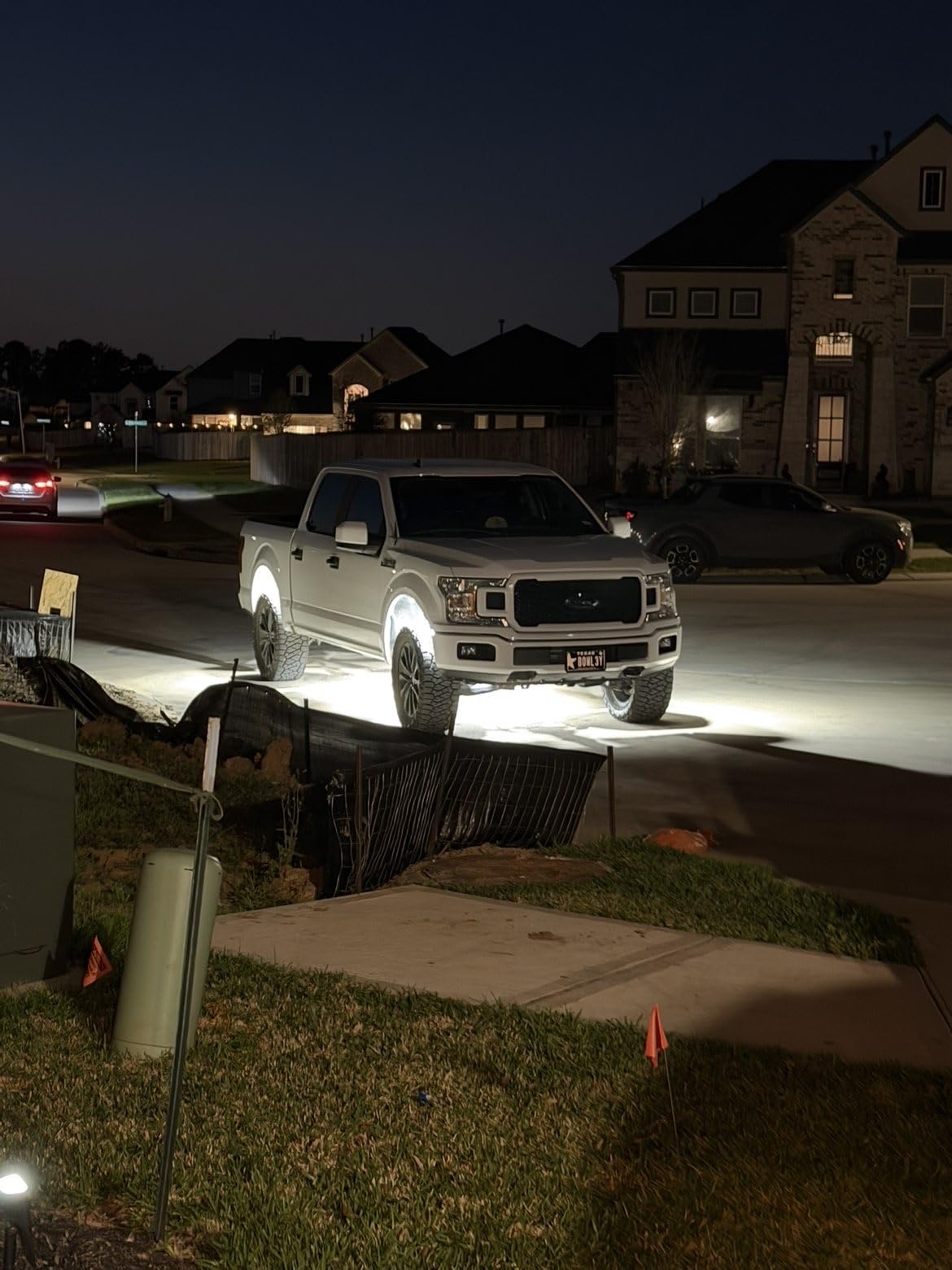 Nicoko 108 High-Power LEDs per Pod 4Pods Pure White Rock Lights Ultra-Bright Offroad Underglow Kit Advanced Heat Dissipation IP68 Waterproof for Truck, SUV, UTV, ATV, RZR customer photo 1