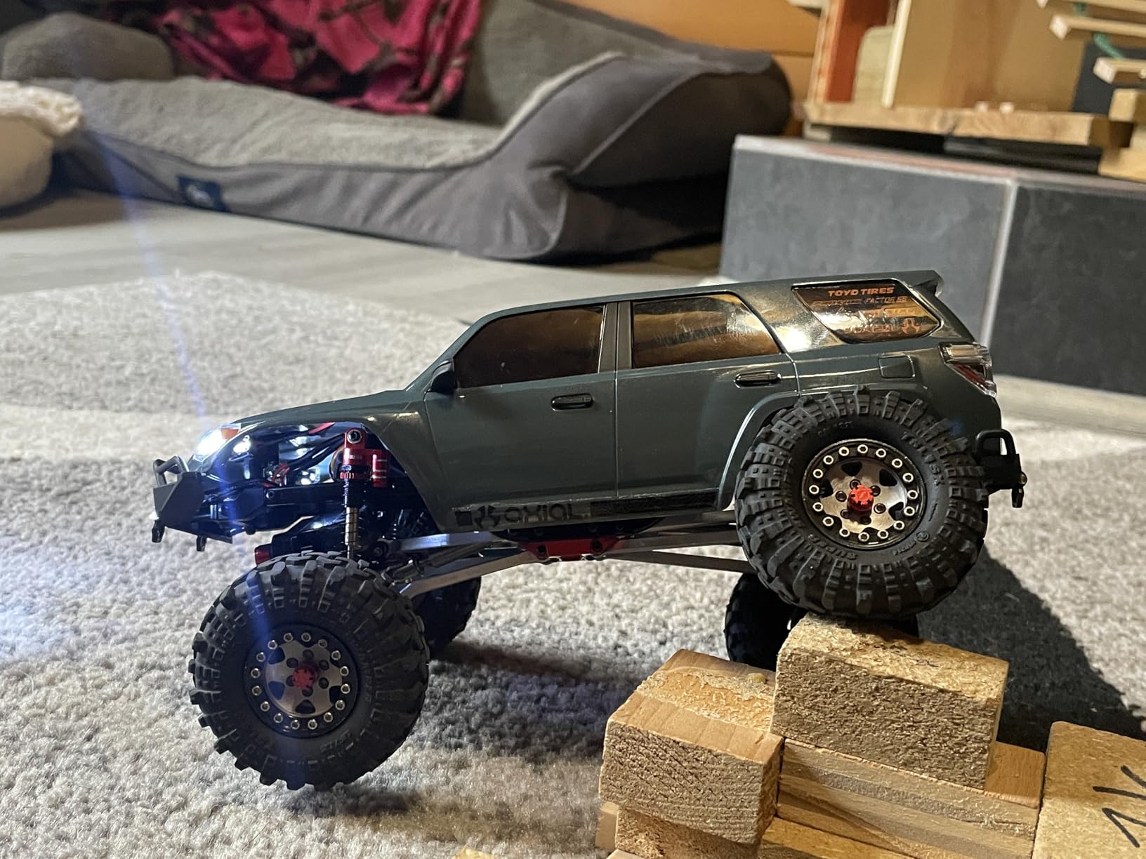 Axial RC Truck 1/24 SCX24 Toyota 4Runner 4X4 RTR Brushed Rock Crawler, RTR (Battery and Charger Included), Orange, AXI-2035T1 customer photo 1