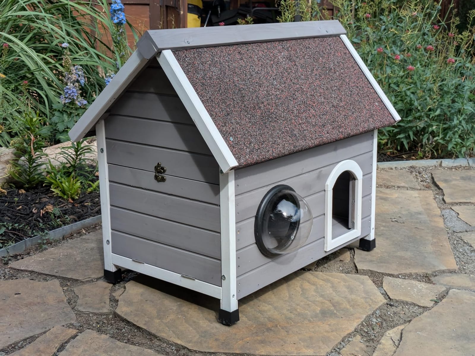 Rockever Outdoor Cat House, Wooden Heated Cat House with Heating Pad | 100% Weatherproof Heated Cat House for Outdoor Cats In Winter, Safe Escape Door and Clear Window, Removable Loft for 1-2 Cats customer photo 1