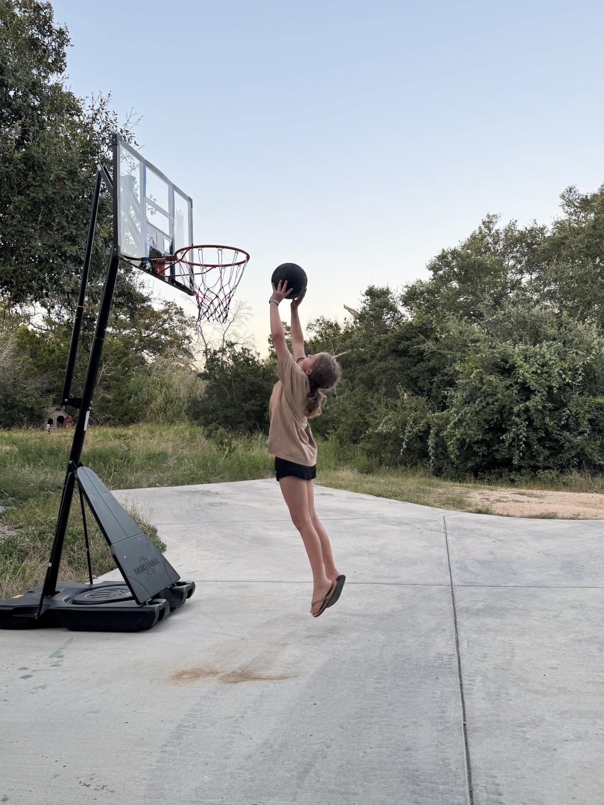 Asbest Adjustable Basketball Hoop Outdoor 10FT with 44/48 Inch Backboard, Portable Basketball Hoops & Goals Outdoor with Stepless Crank, for Youth Adults Kids customer photo 1