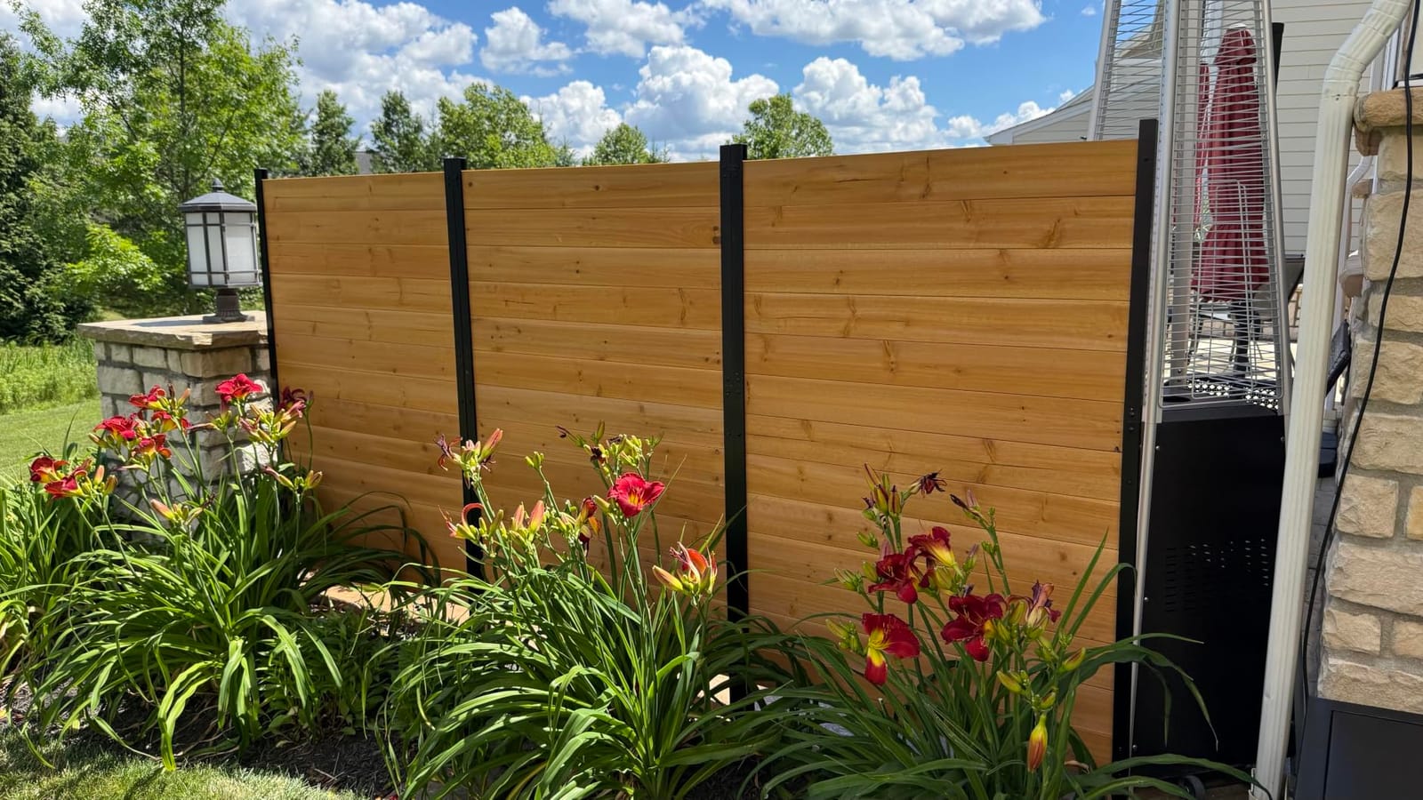 Enclo Fairmont Privacy Screen, Cedar Wood DIY No Dig Kit | 5ftH x 3.2ftW, Pre-Stained, 1 Panel, Hide Trash Cans, EC18043 customer photo 1