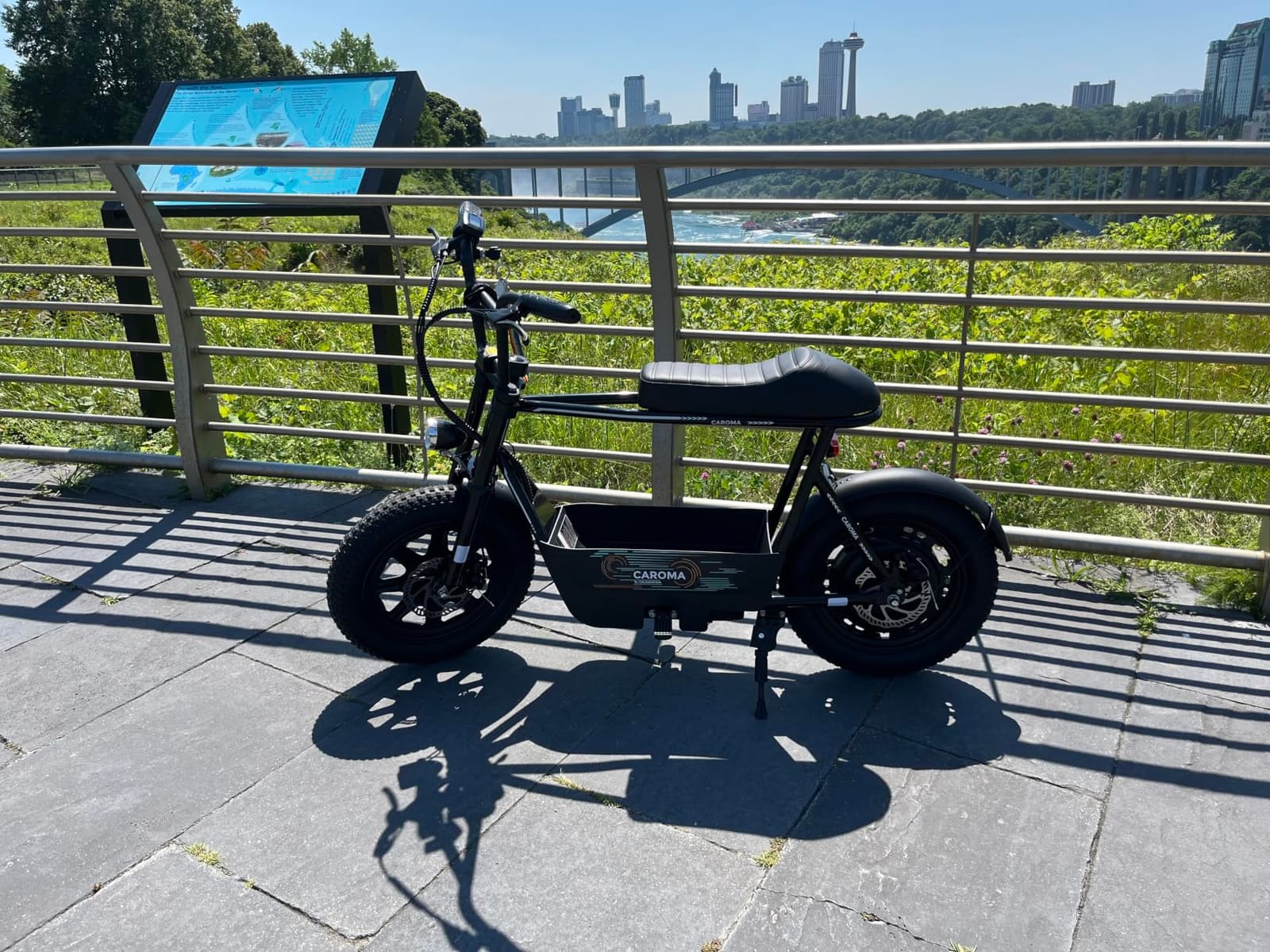 Caroma Peak 1200W Electric Scooter with Seat,30Miles&20MPH | 16