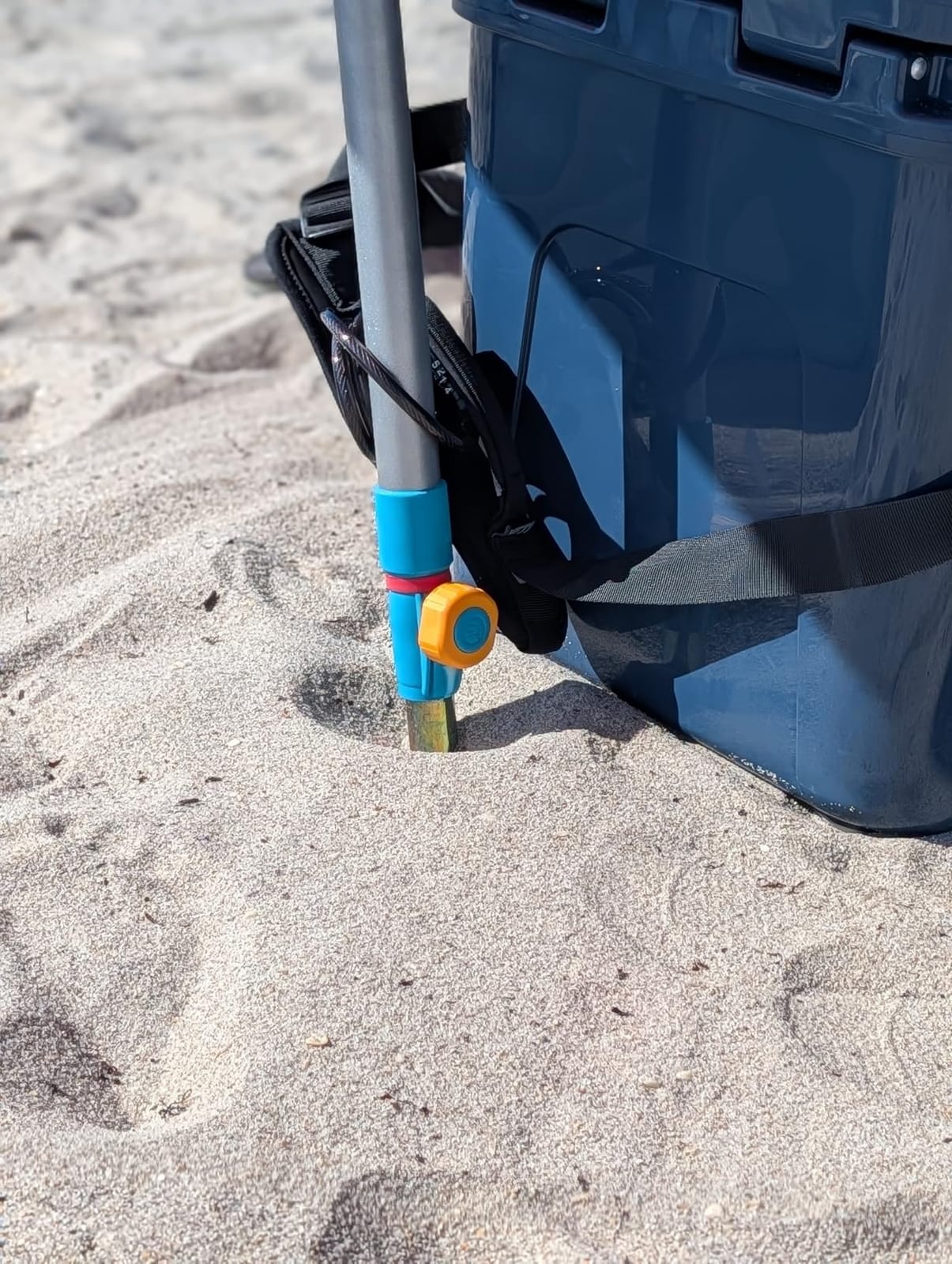 Handy Beach Umbrella with 10 Second Easy Setup Hammer In Anchor - 7ft Large Portable Heavy Duty High Wind Stability Beach Umbrellas For Sand-ASTM F3681 Safety Tested-Silver Coated UPF 55 Sun Protection customer photo 1
