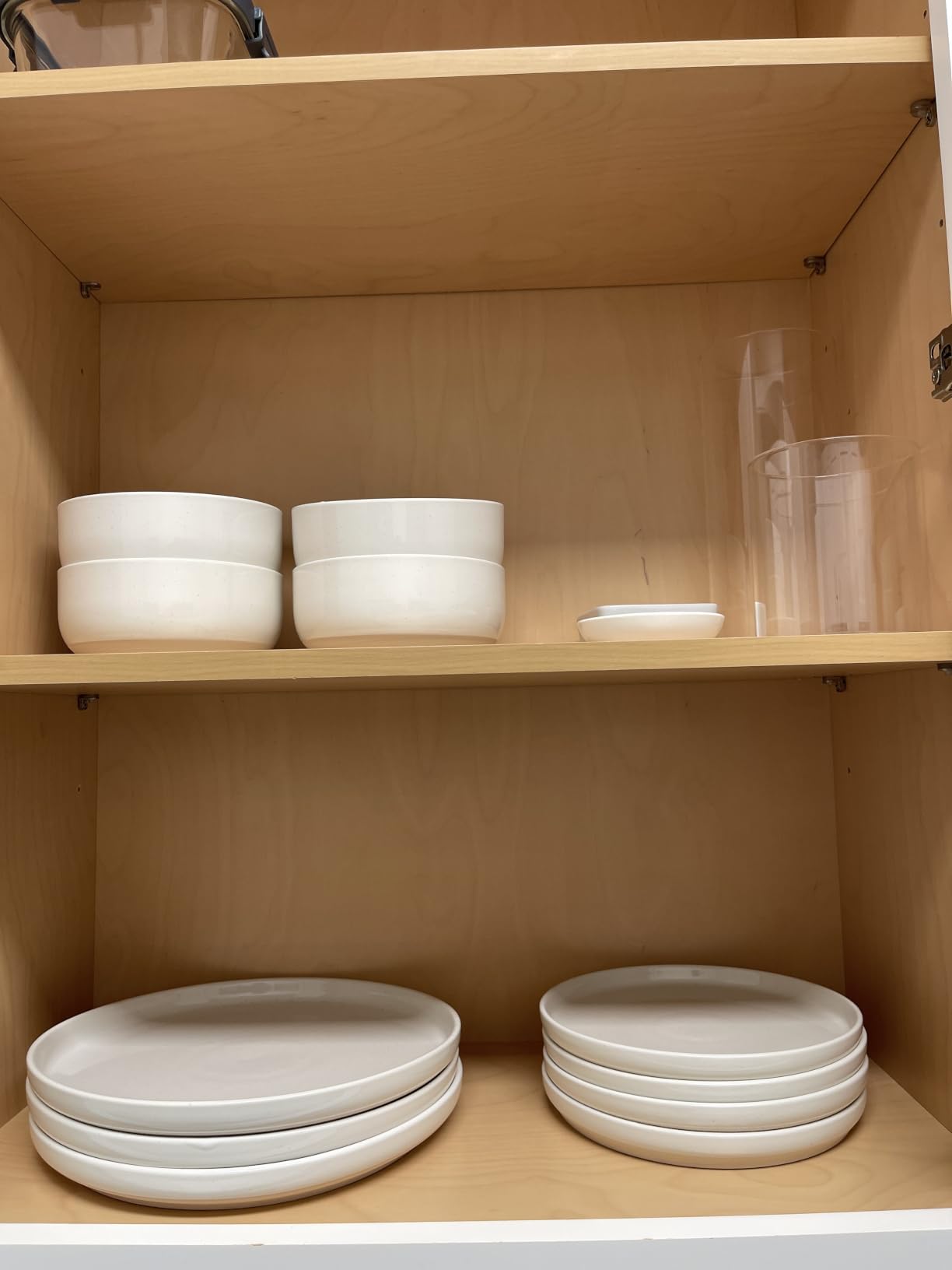 Plates and Bowls Sets, Dinnerware Sets for 4, 12 Pieces Scratch Resistant Dishware Dishes Set, Ceramic Kitchen Dinner Set, Porcelain & Microwave and Dishwasher Safe, Cream White customer photo 2