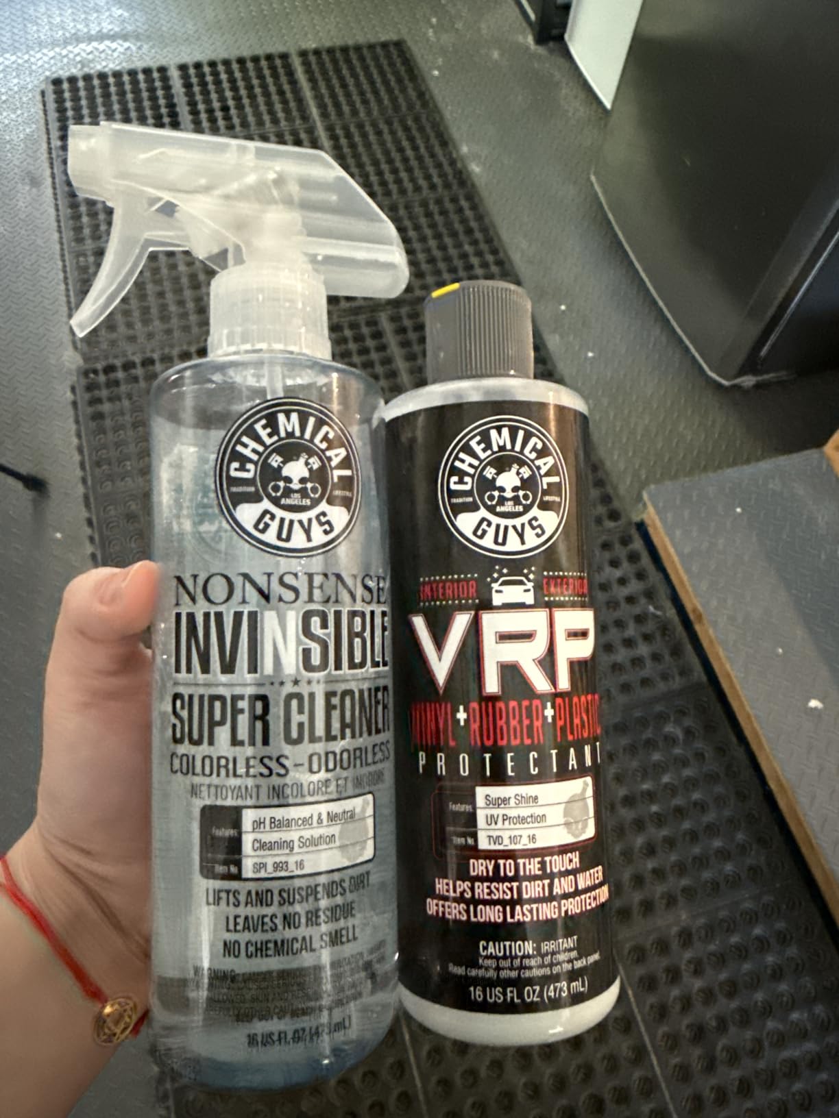 Chemical Guys Car Interior Detailing Kit - VRP Protectant, Nonsense Cleaner, Streak Free Glass Cleaner, 3 Detailing Brushes, 3 Towels, 2 Applicators, 11-Items customer photo 1