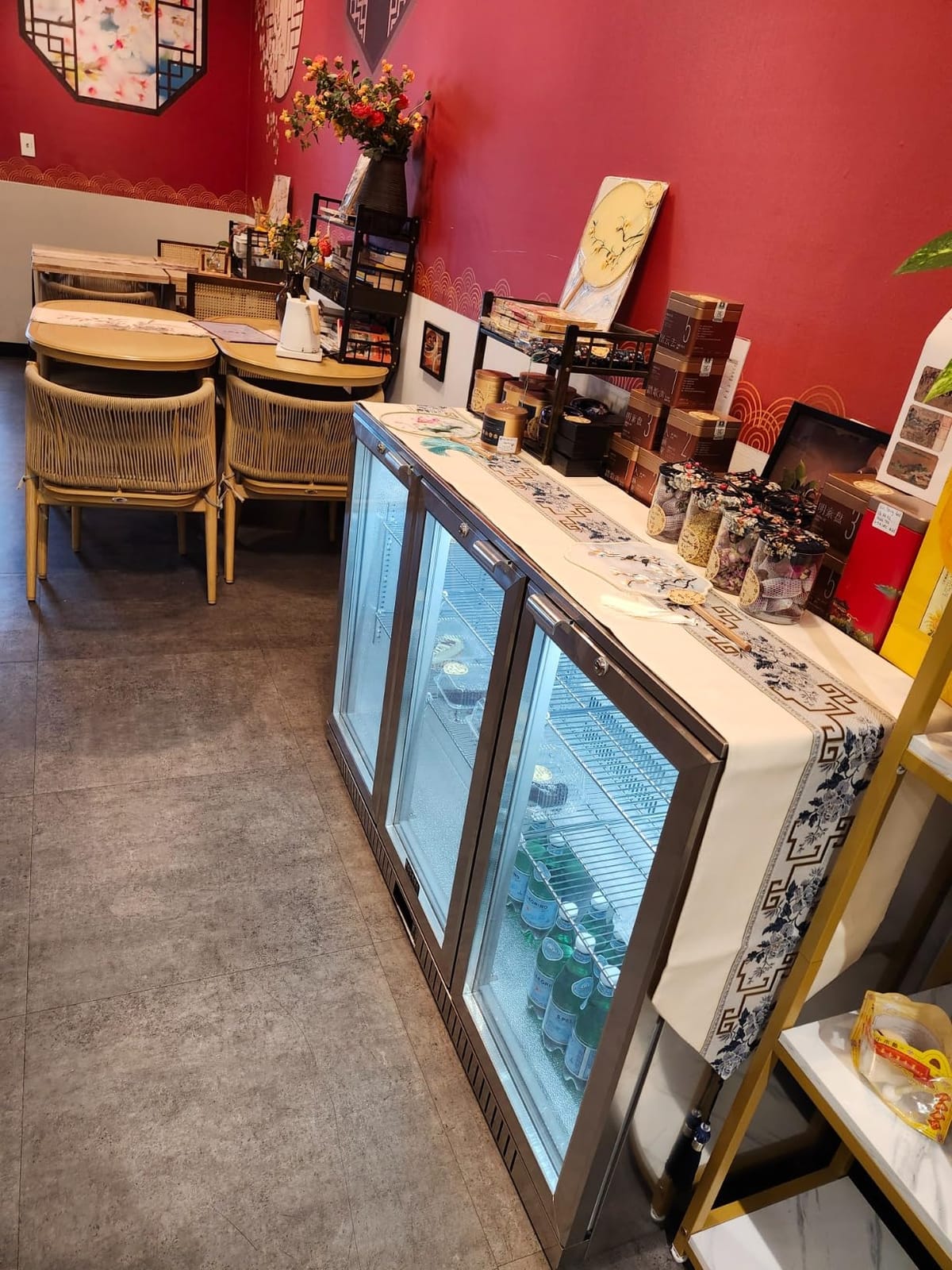 BODEGACOOLER Back Bar Cooler with 2 Glass Doors, 7.7 Cu.ft Commercial Bar Beverage Refrigerator Under Counter LED Lighting for Soda Drinks, Beer, Wine with Stainless Steel Top, DOE Approved, 4 Casters customer photo 2