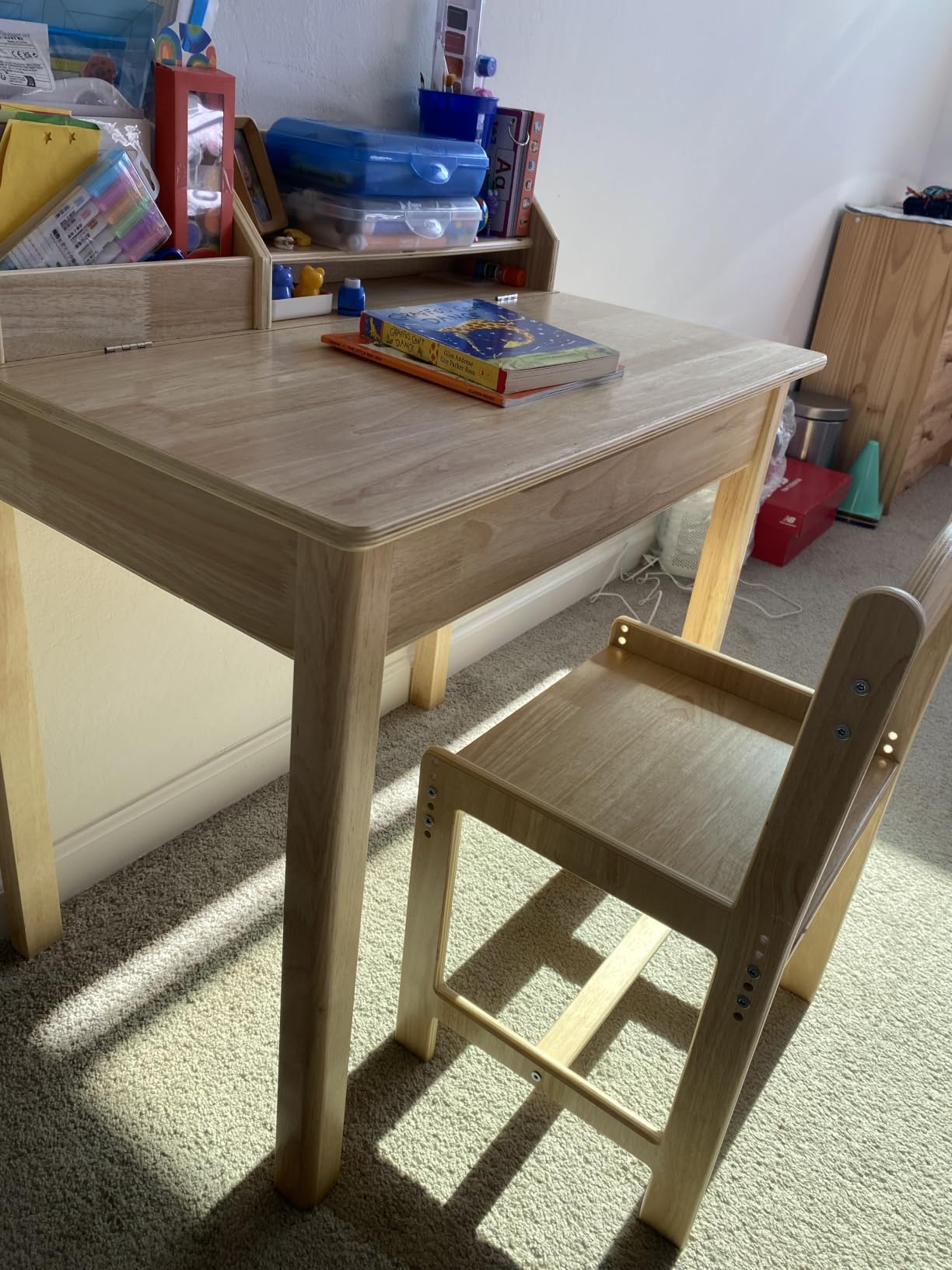 UNICOO Wood Kids Desk and Chair Set, Height Adjustable Children Study Desk with Flip-Top Storage, Book Rack and Hutch, Wooden Writing Table for Reading, Drawing and Homework customer photo 1