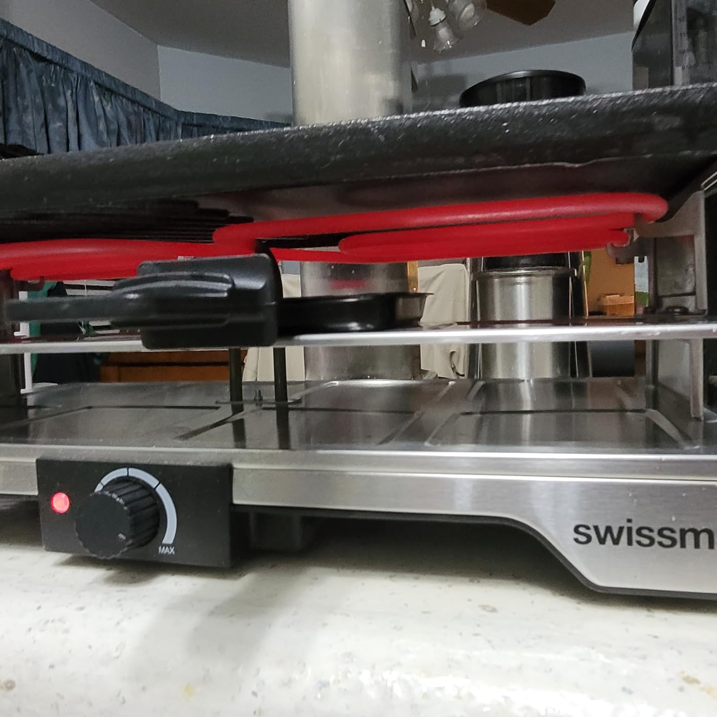 Swissmar Verso Indoor & Outdoor Raclette Grill with Cast Iron Reversible Griddle / Grill Top - 1700W Electric Raclette Set with PFAS-Free Nonstick Dishes, Variable Heat Control, 8-Person customer photo 2