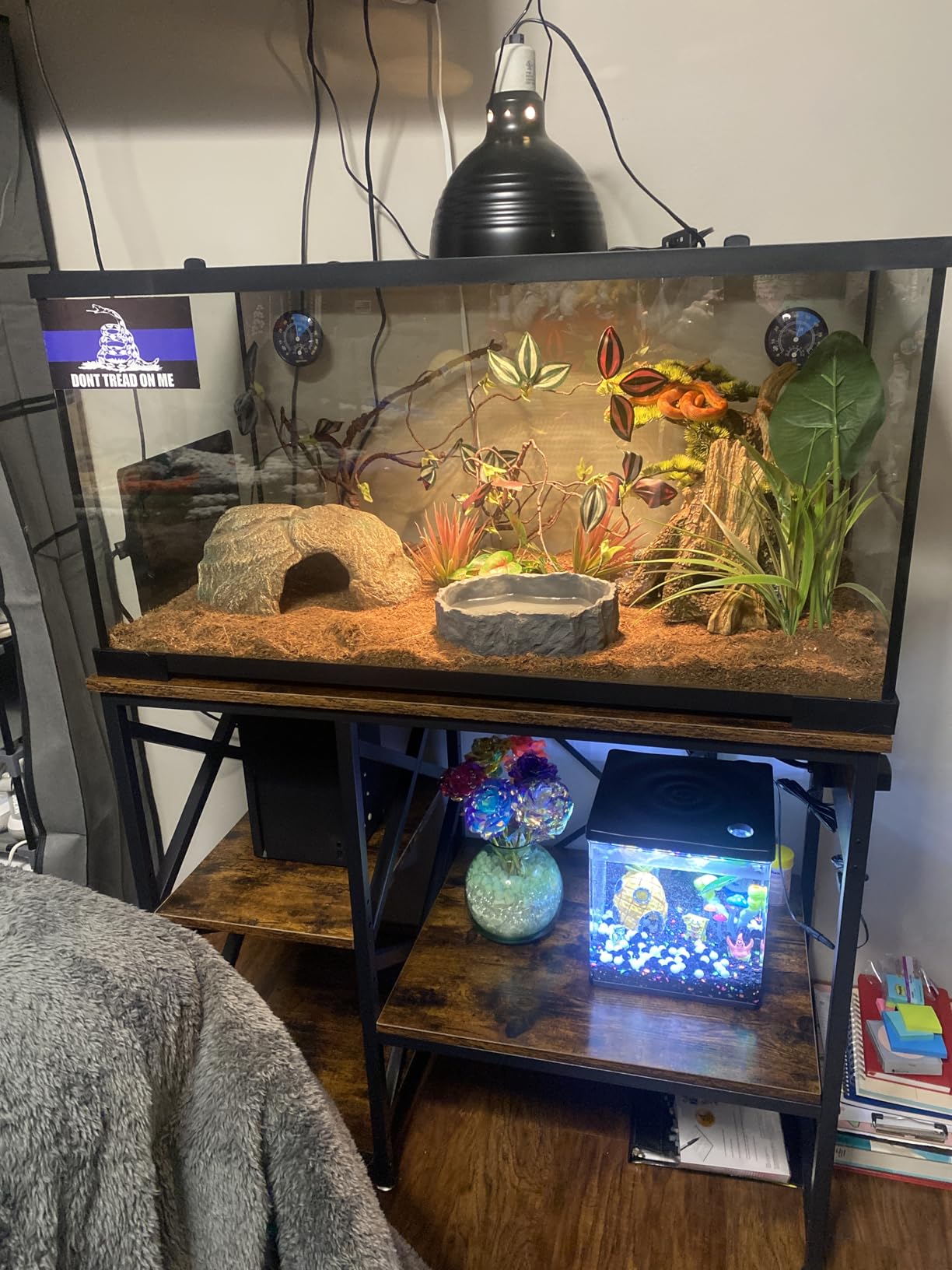 METYERRY 20-29-37 Gallon Fish Tank Stand with Power Outlet,Adjustable Shelf | 3 Tier Storage,400 LBS Heavy Duty Steel Frame, Fits Fish Reptile and Turtle Tanks, Stable Home Aquarium Setup customer photo 2