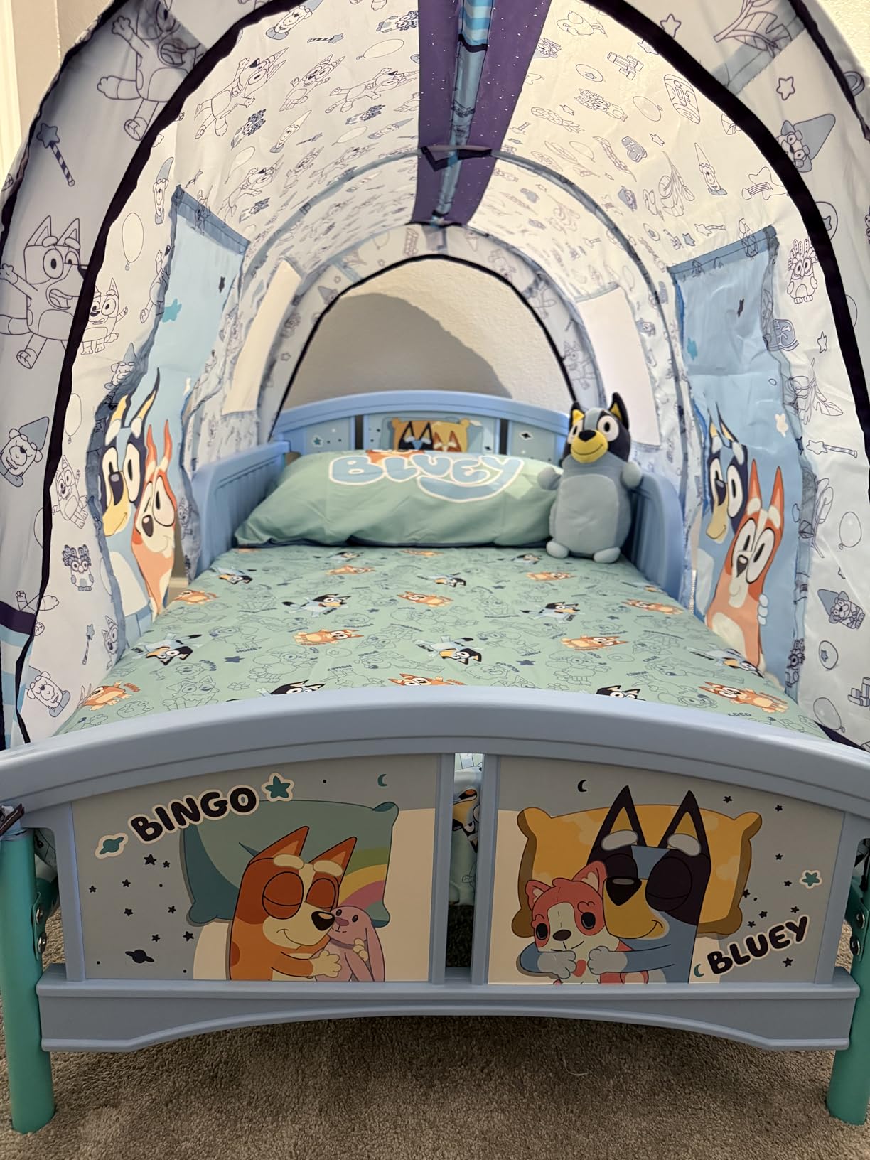 Delta Children - Bluey Plastic Toddler Bed with Tent customer photo 2
