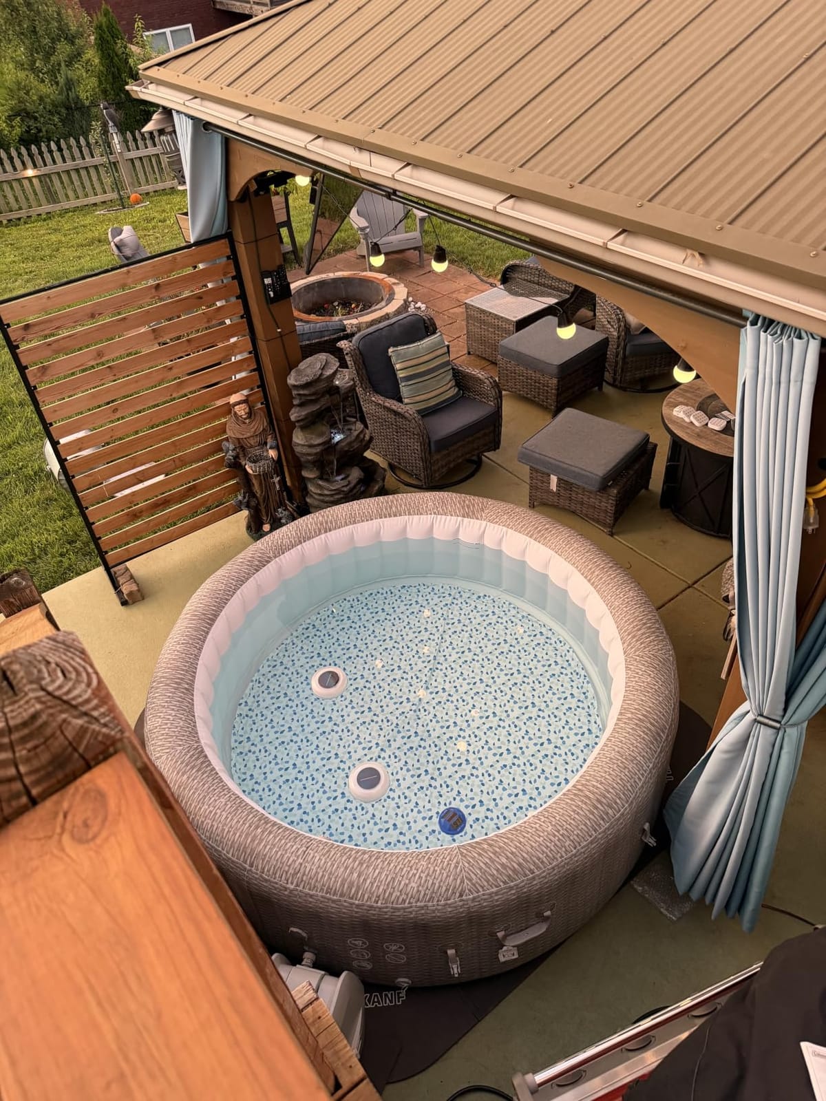 Coleman SaluSpa Sicily Energy-Efficient 5-7 Person Inflatable Hot Tub | Smart AirJet Portable Outdoor Spa with EnergySense Insulated Cover, Freeze Shield Technology, 180 Soothing Jets, 85in x 28in customer photo 2