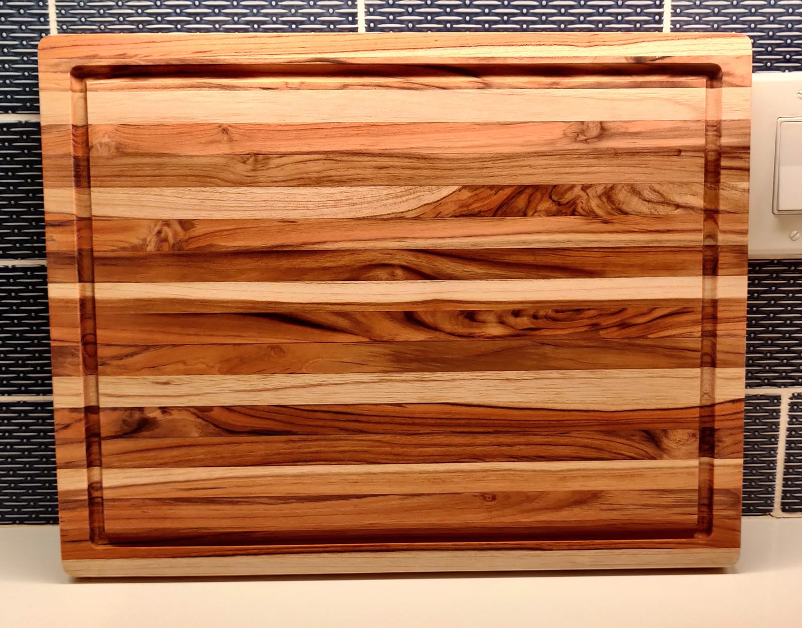 SHUMARU Mahogany End Grain Cutting Board, 17×13×1.6 in - Handmade Butcher Block, Knife-Friendly, Juice Groove, Non-Slip Feet customer photo 2