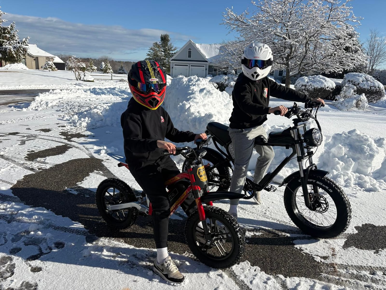 Tuttio ARC-I 36V Mini Electric Dirt Bike, Adjustable Speed for Young Riders | 25 Mile Long Range, 22MPH, 750W Motor, 5-Speed Modes, 16