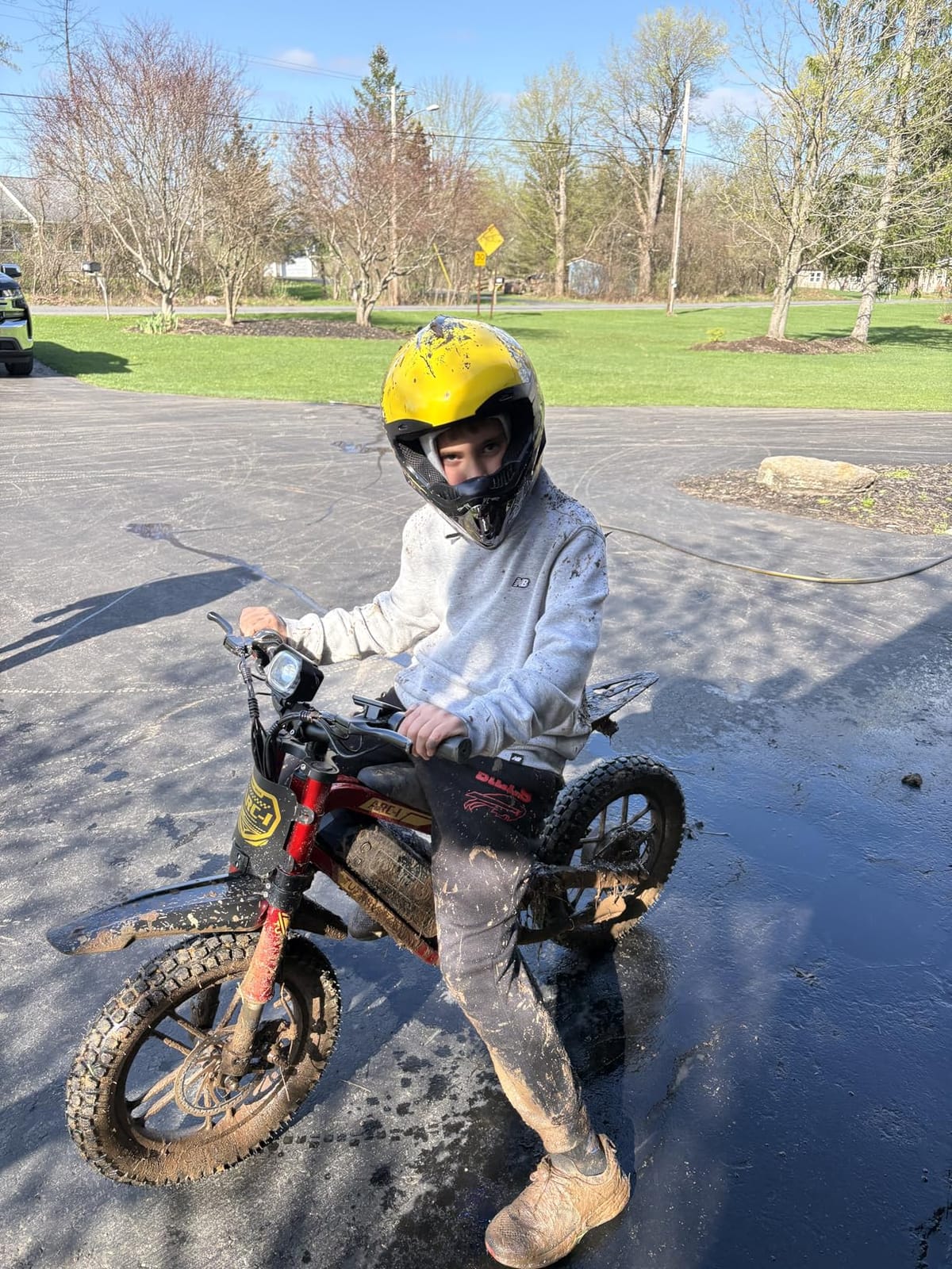 Tuttio ARC-I 36V Mini Electric Dirt Bike, Adjustable Speed for Young Riders | 25 Mile Long Range, 22MPH, 750W Motor, 5-Speed Modes, 16