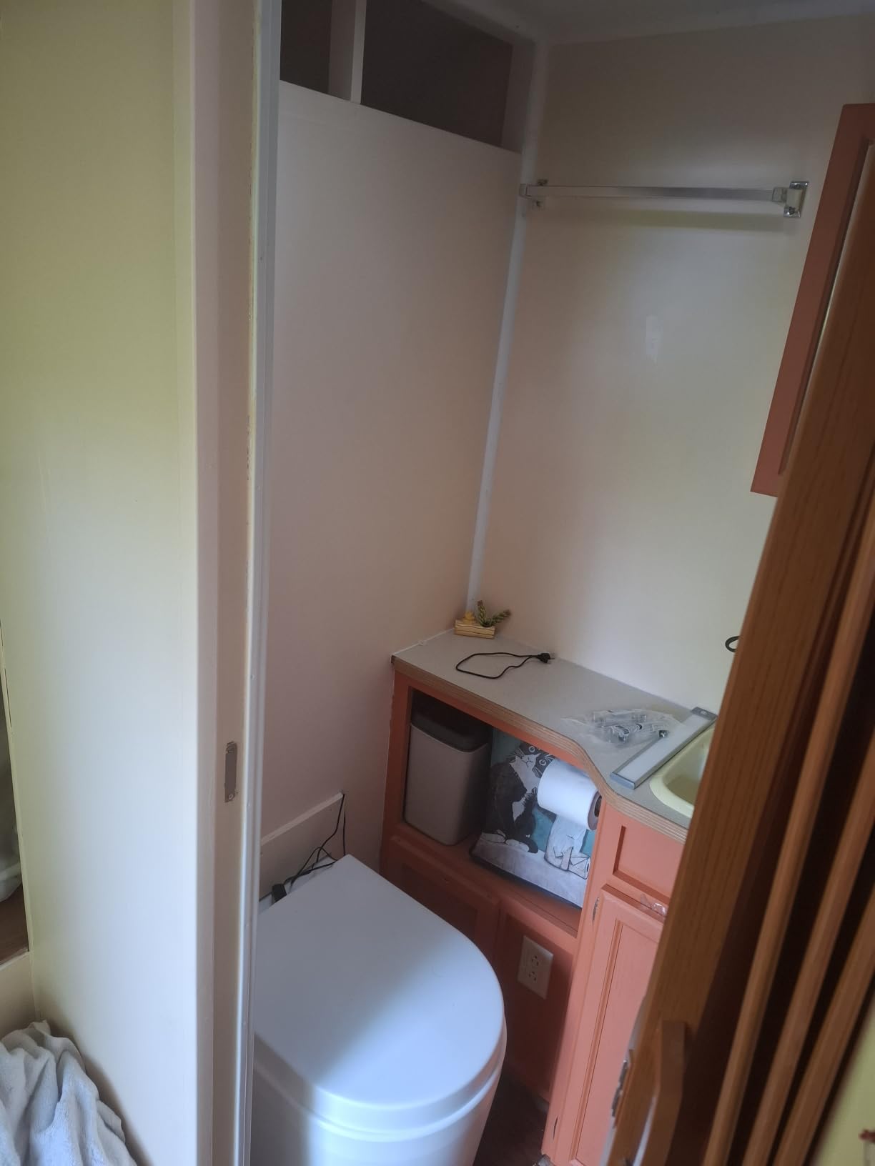 Sun-Mar GTG self-contained Urine Diverting Compost Toilet - Waterless, Low-Maintenance Toilet for Tiny Homes, Cabins, Boats, Barns, RVs customer photo 1