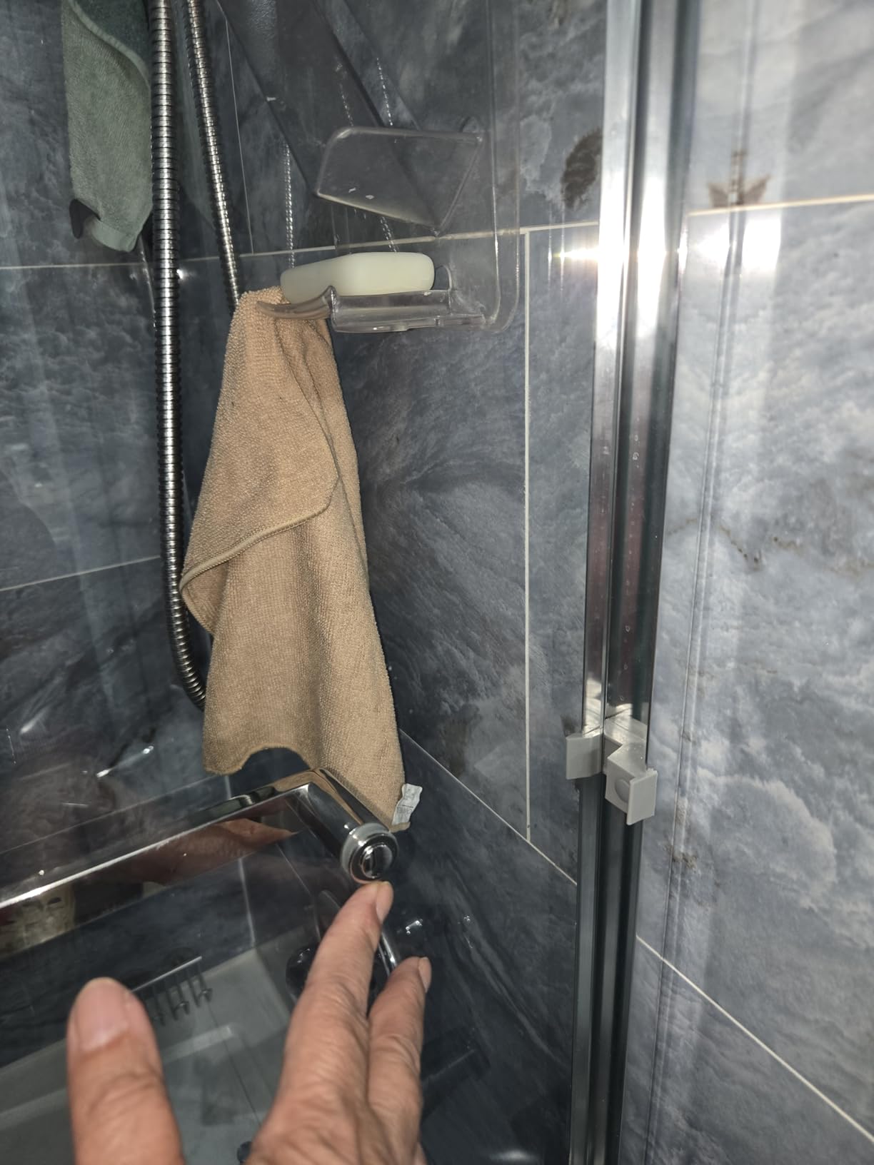 Neo-Angle Corner Shower Door, 36