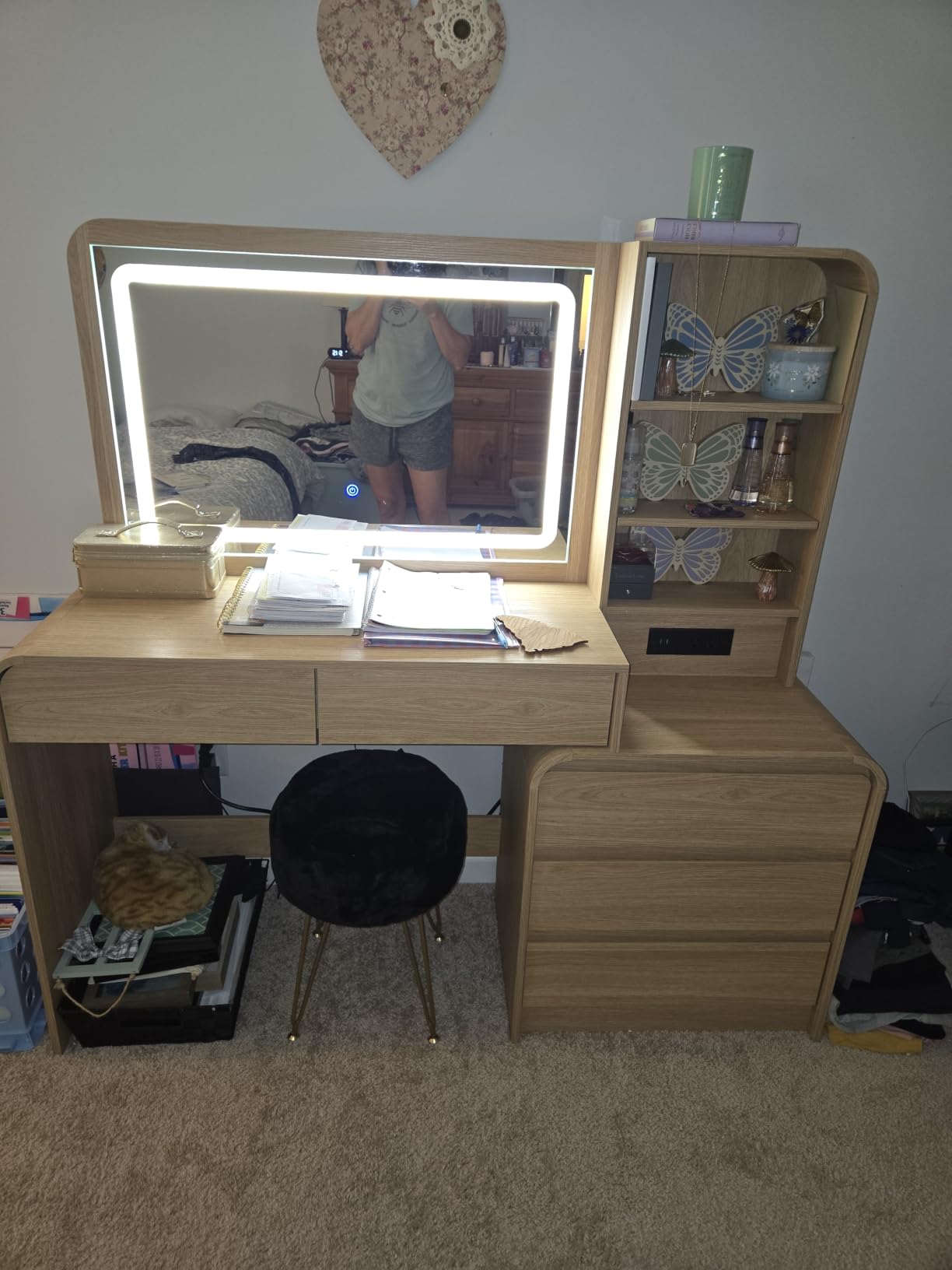Aitjunz Vanity Desk with Mirror and Lights, 50