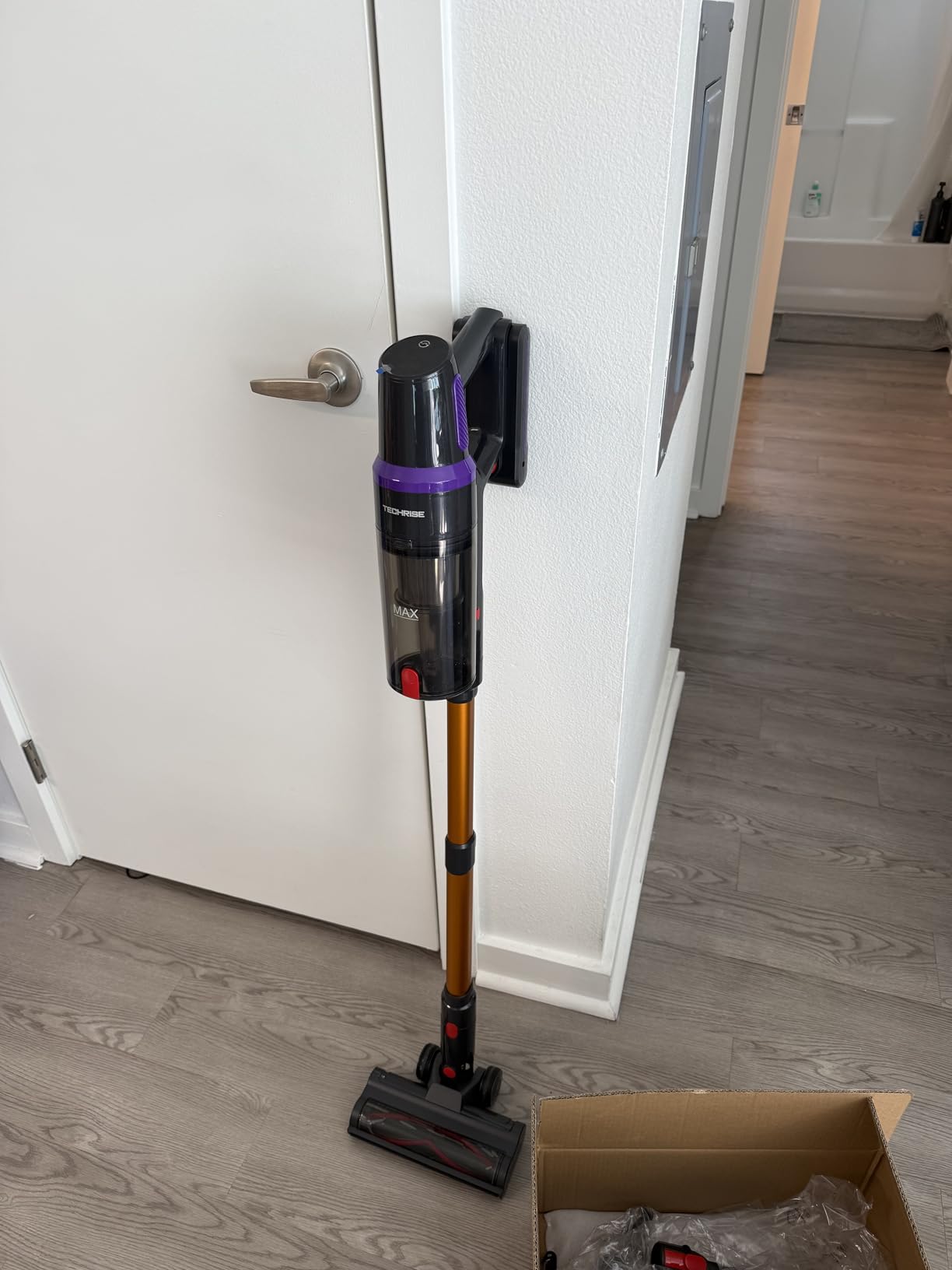 TechRise Cordless Vacuum Cleaner for Home, 550W 45Kpa for Pet Hair & Home | Up to 60 Min Runtime, HEPA Filter, Self-Standing Design, Anti-Tangle Brush & LED Light for Carpets and Hard Floor Cleaning customer photo 1