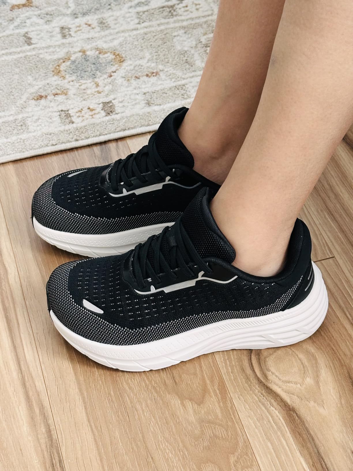 Women's Wide Toe Box Walking Shoes Comfortable Cushioned Tennis Nursing Bunions Shoes Breathable Non Slip Gym Sports Athletic Running Fashion Sneakers customer photo 1